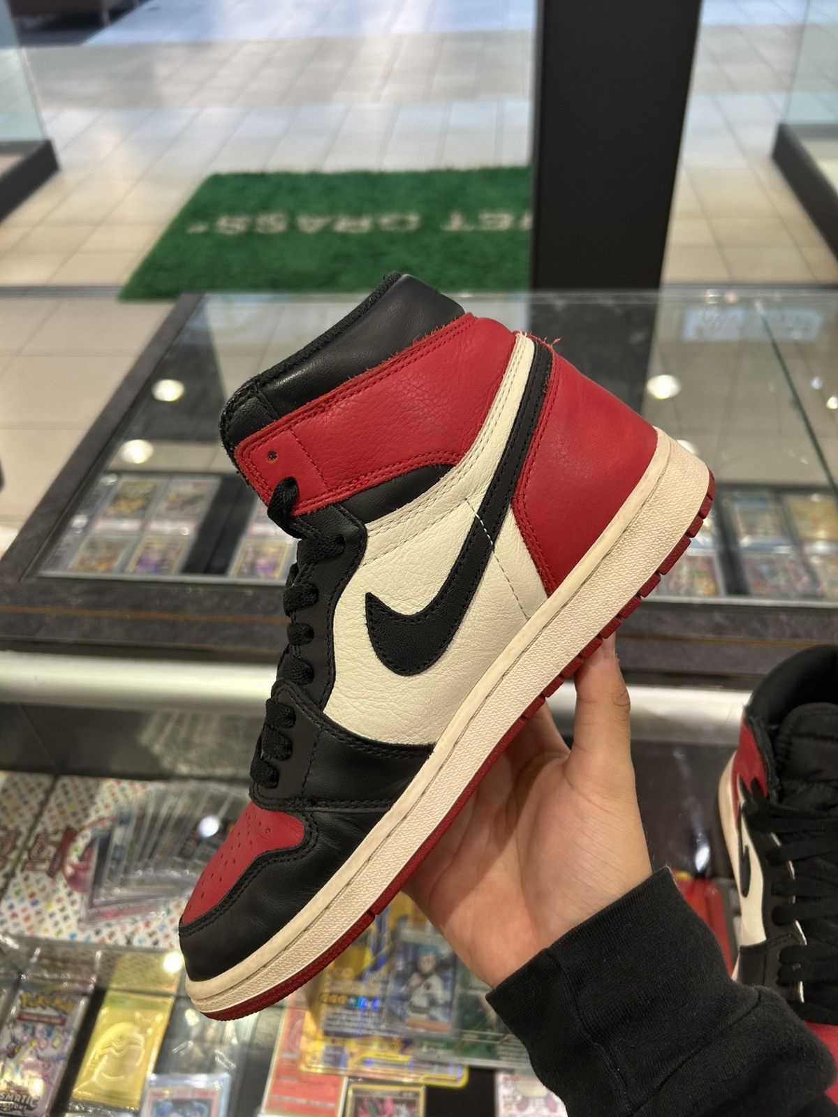 Jordan Brand Jordan 1 bred toe 2018 Size US 8 / EU 41 - 8 Thumbnail