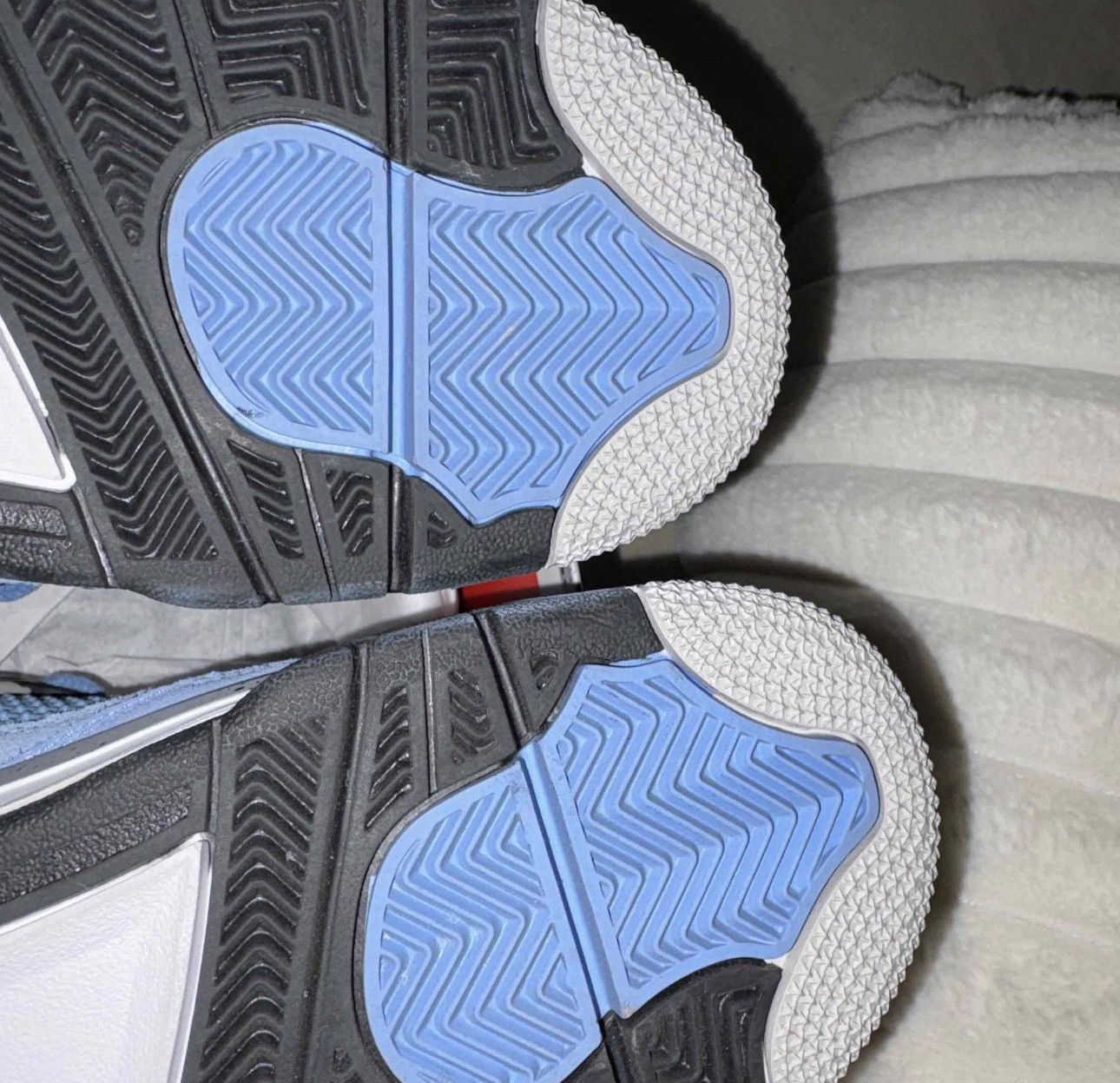 Jordan Brand Jordan 4 University Blue (NDS) 6.5GS Size US 6.5 / EU 39-40 - 8 Thumbnail