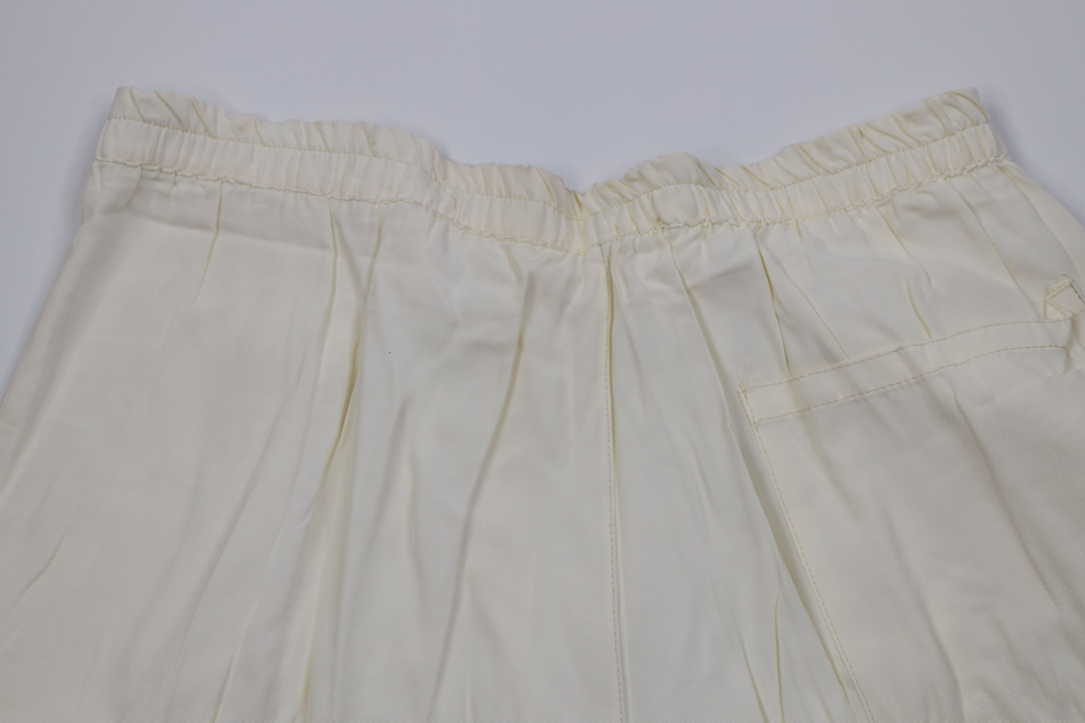 Vintage Vintage 90s Streetwear Gabardine Knit Baggy Shorts Cream USA Size US 36 / EU 52 - 12 Thumbnail