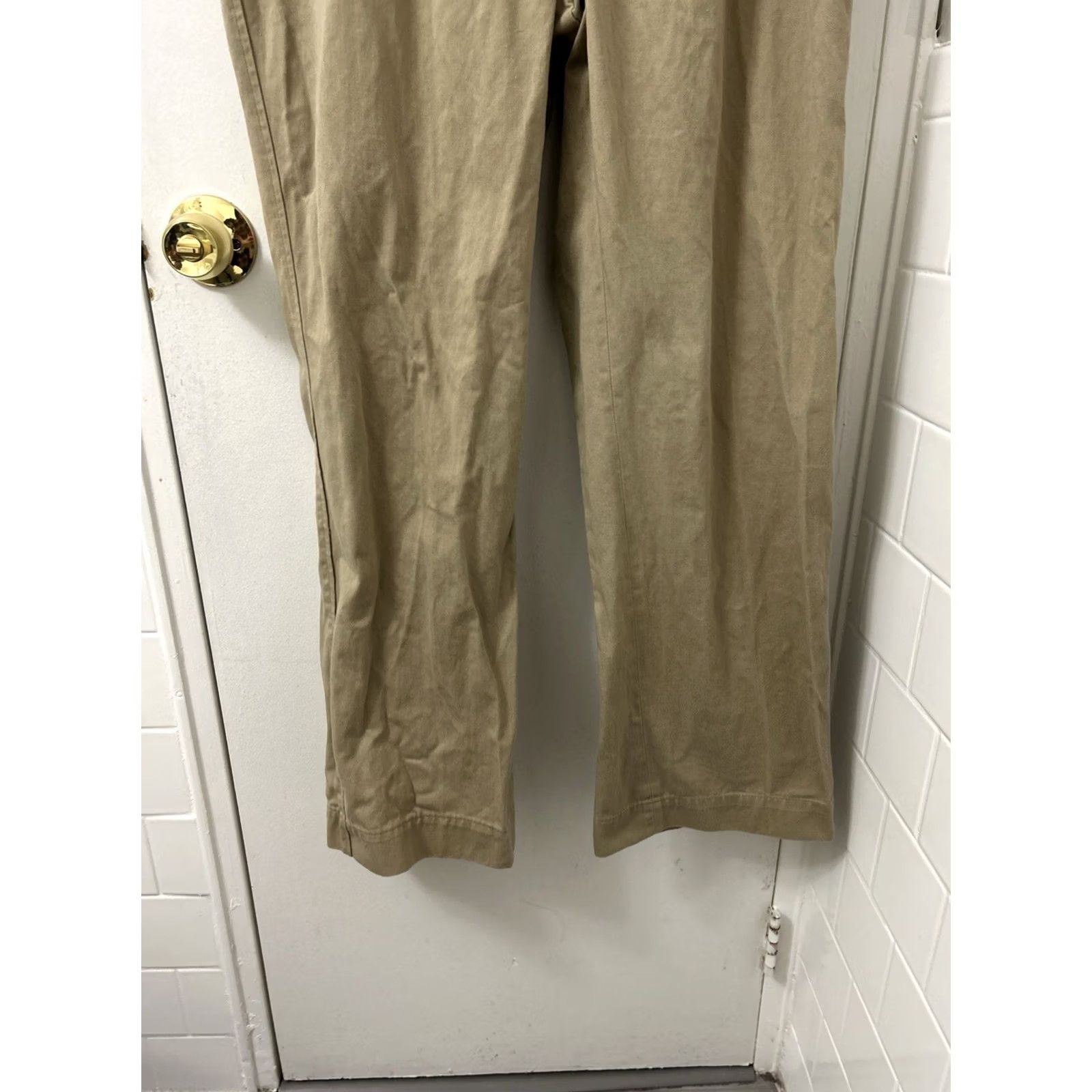 Vintage VINTAGE LL Bean Chino Pants Mens 36x31 Tan Beige Cotton Pleated Straight Leg Trousers Pants Mens Regular 36 White? Size US 36 / EU 52 - 3 Thumbnail