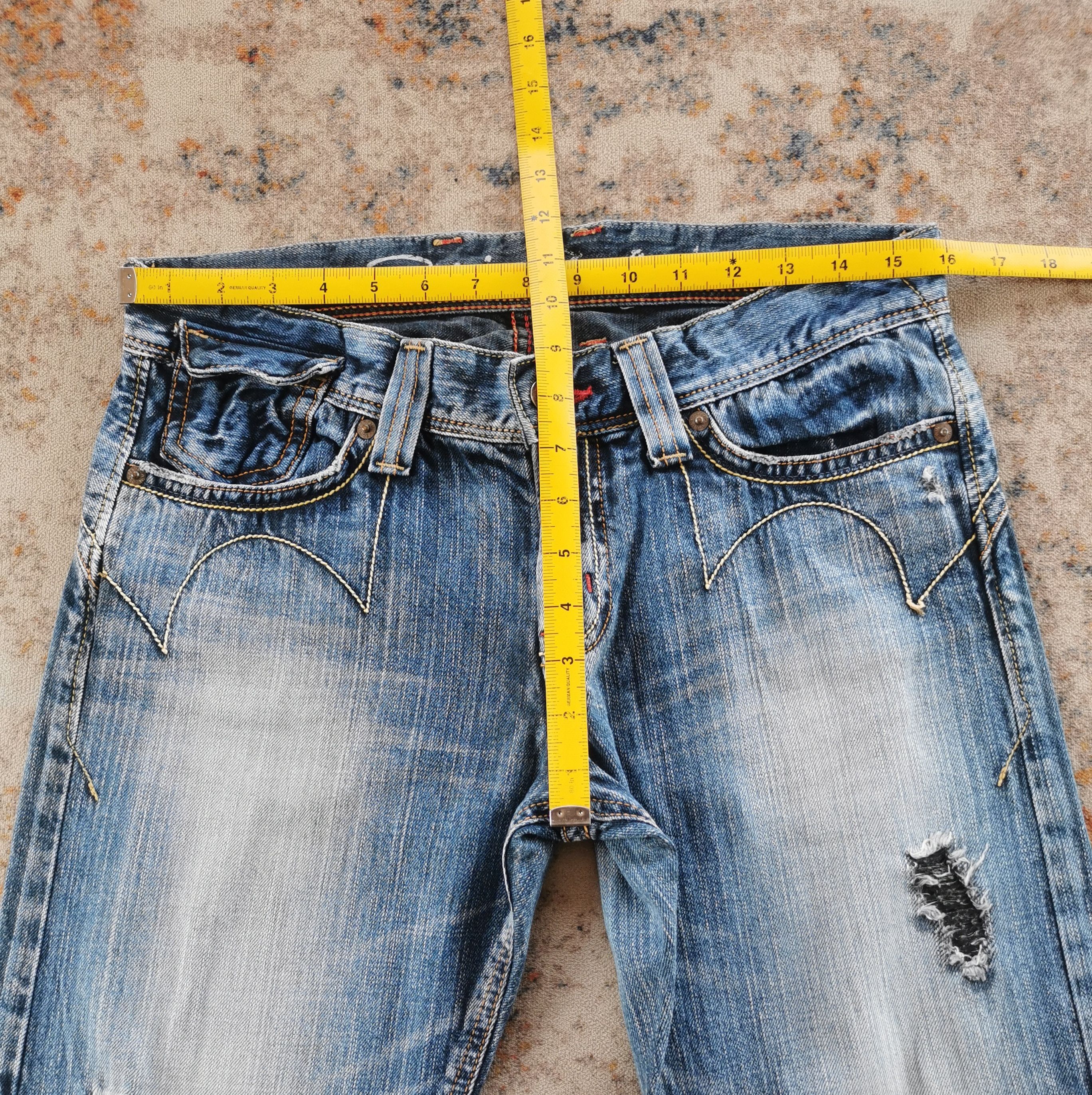 Edwin Rare Edwin Distressed Twisted flared Jeans Size 31x32 Size US 31 - 12 Thumbnail