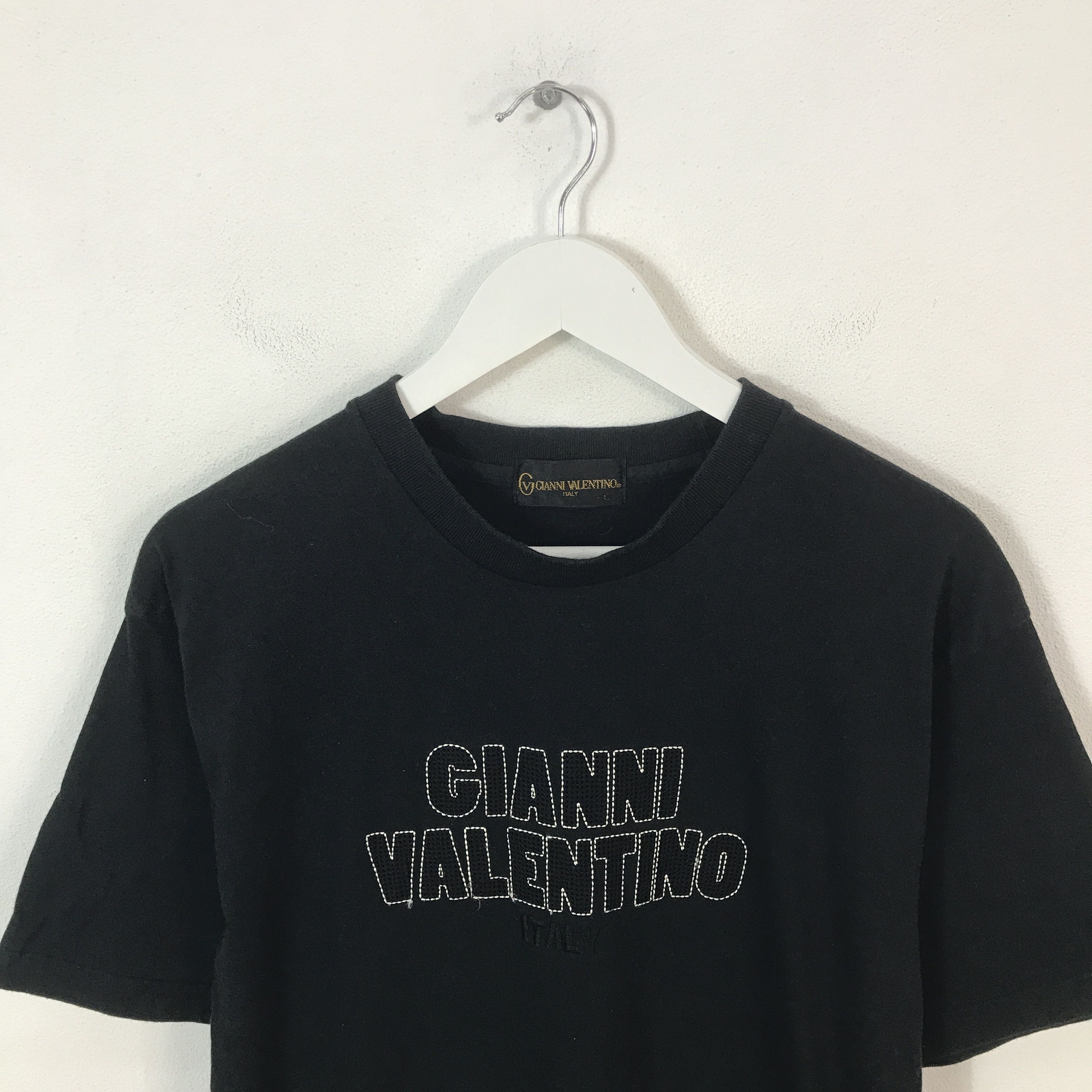 Gianni Valentino Vintage Gianni Valentino Embroidery Logo t-shirt Size US L / EU 52-54 / 3 - 2 Thumbnail