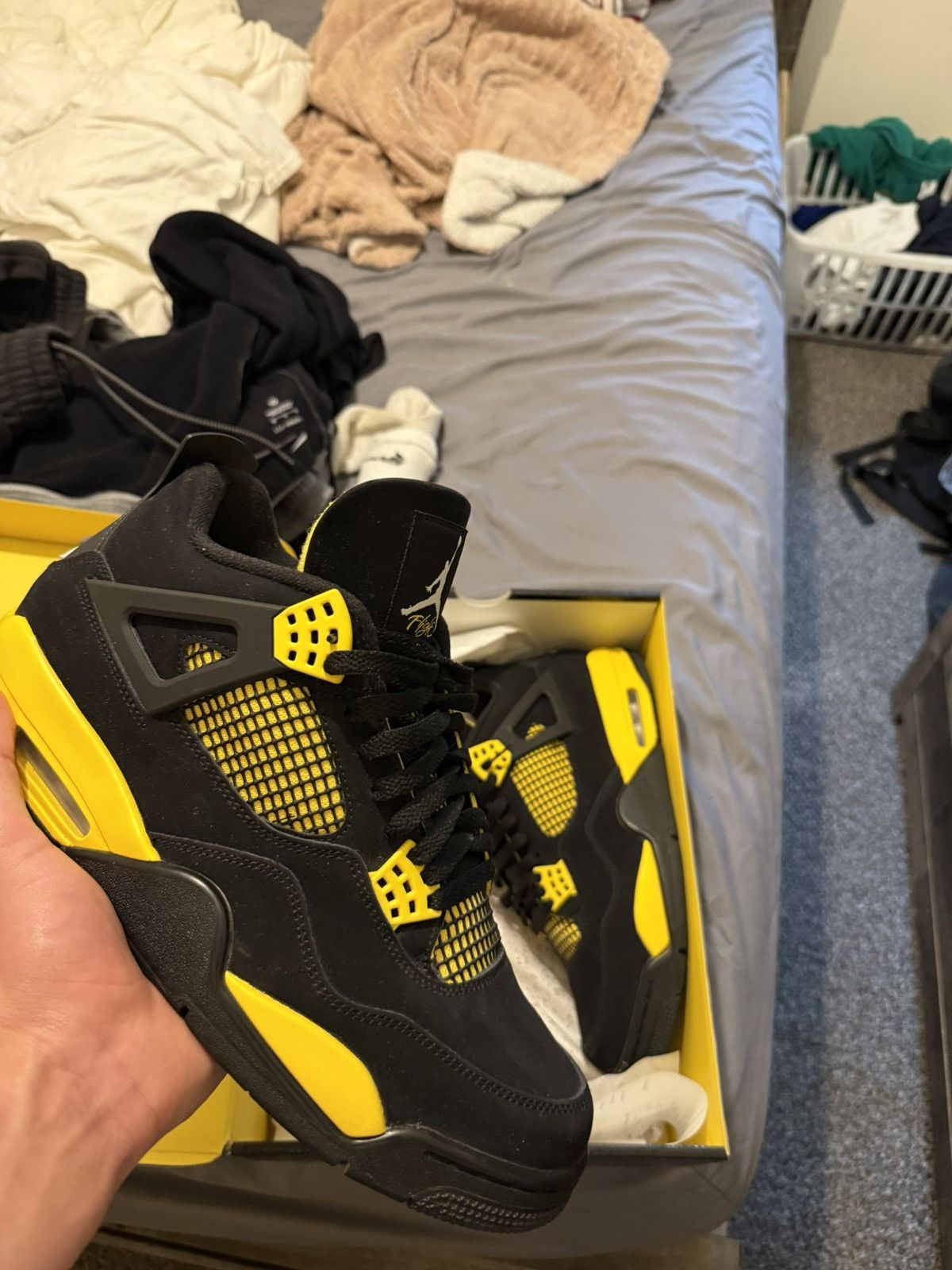 Jordan Brand Jordan 4 thunder Size US 12 / EU 45 - 3 Thumbnail