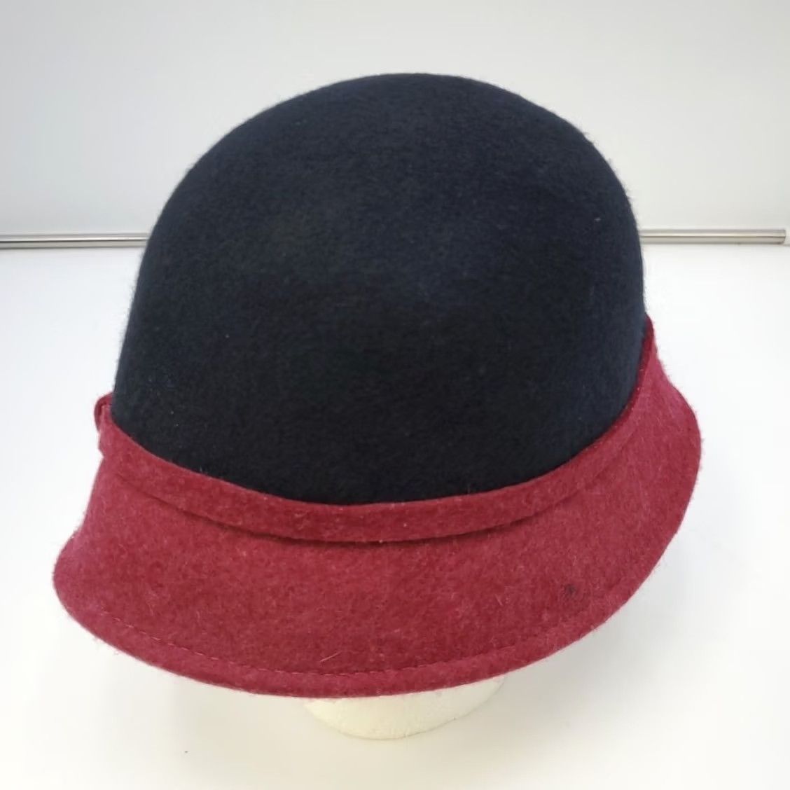 Madison VINTAGE Anthropologie Madison 88 100% Wool Cloche Hat Burgundy and Black Womens One Size Size ONE SIZE - 3 Thumbnail