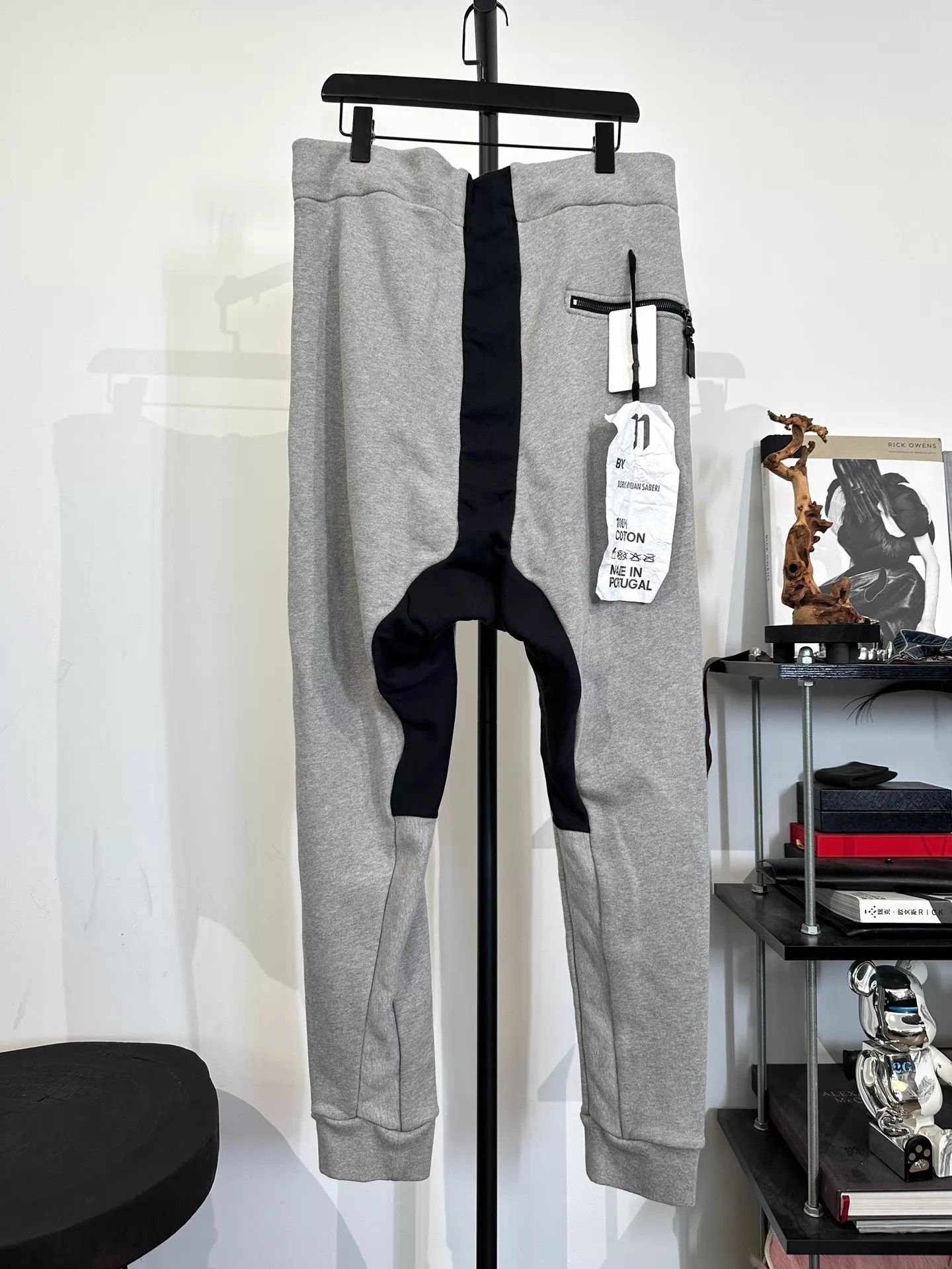 Boris Bidjan Saberi Boris Bidjan Saberi 11by bbs P13 sweatpants XXL Size US 38 / EU 54 - 2 Thumbnail