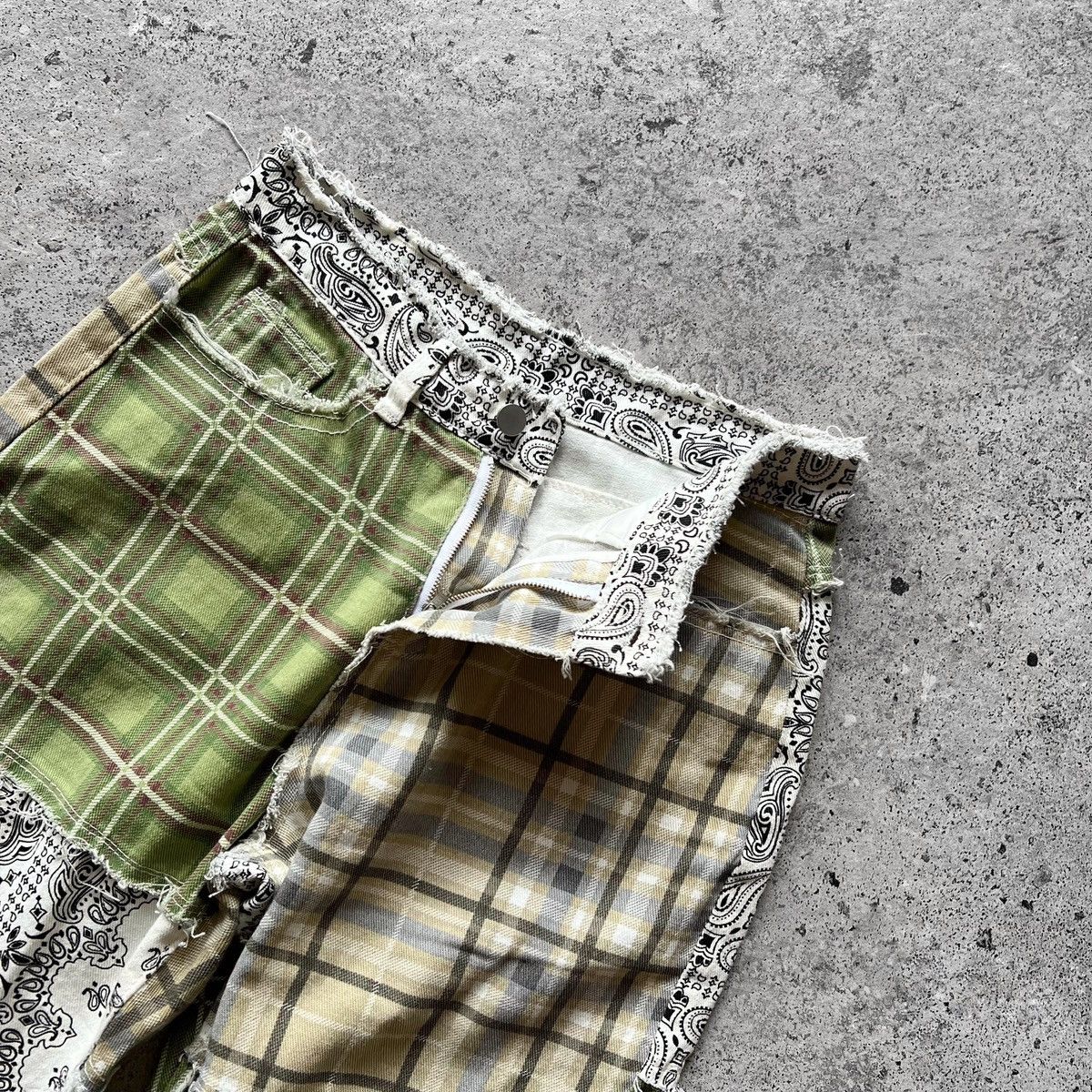 Designer × Jaded London Jaded London Womens Patchwork Bandana Paisley Straight Jeans Size 27" / US 4 / IT 40 - 5 Thumbnail