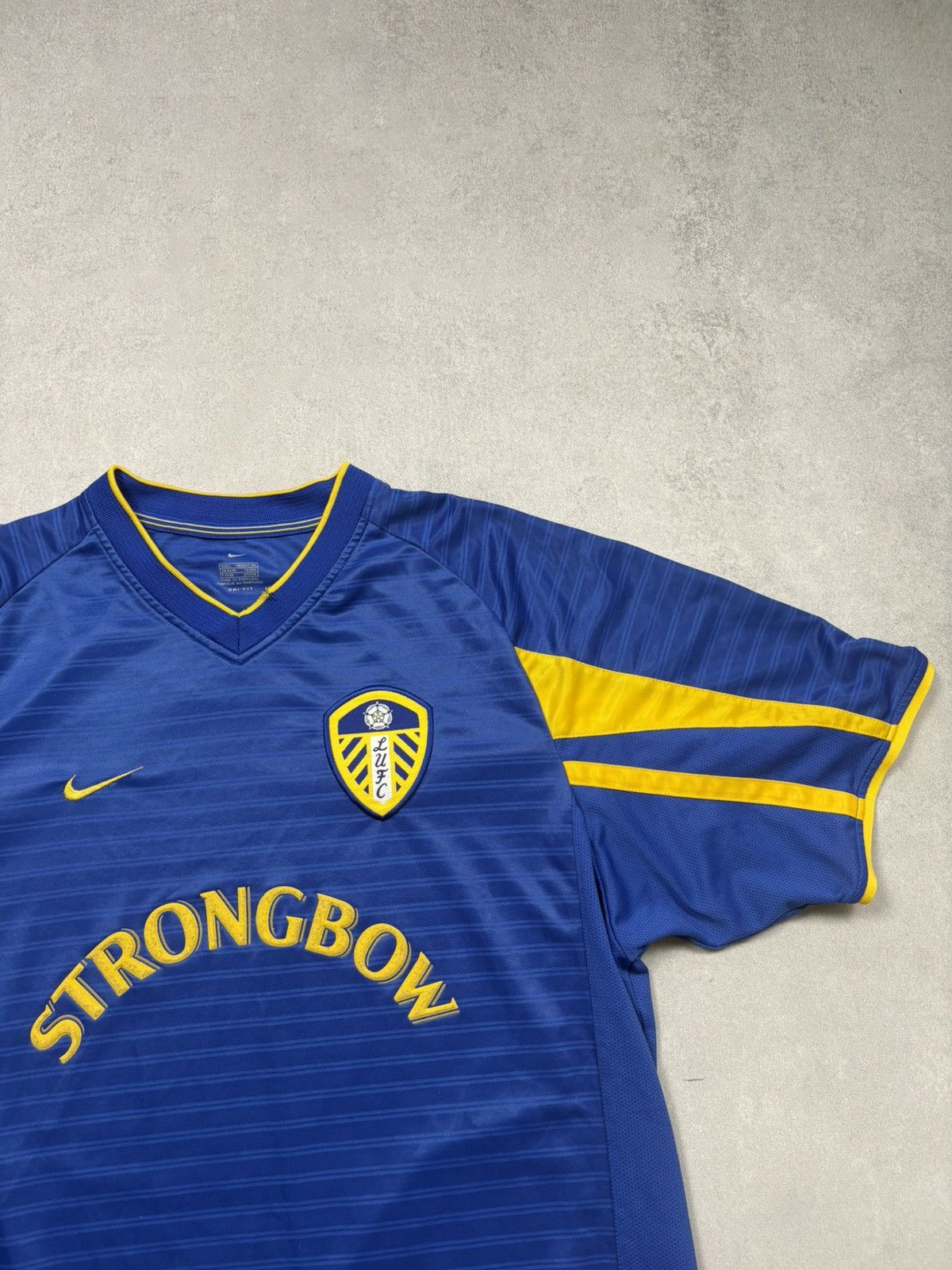 Nike Nike Leeds 2001/2003 Vintage Strongbow Football Jersey Shirt Size US L / EU 52-54 / 3 - 4 Thumbnail