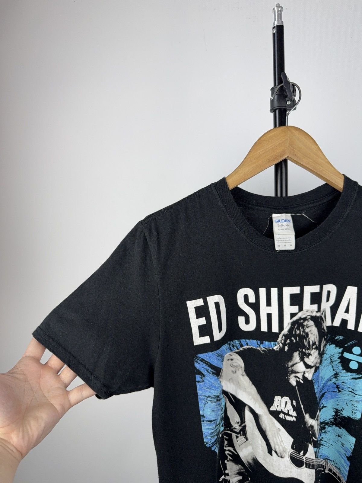 Band Tees × Vintage Ed Sheeran Divide World Tour T-Shirt Black Gildan M Size US M / EU 48-50 / 2 - 2 Thumbnail