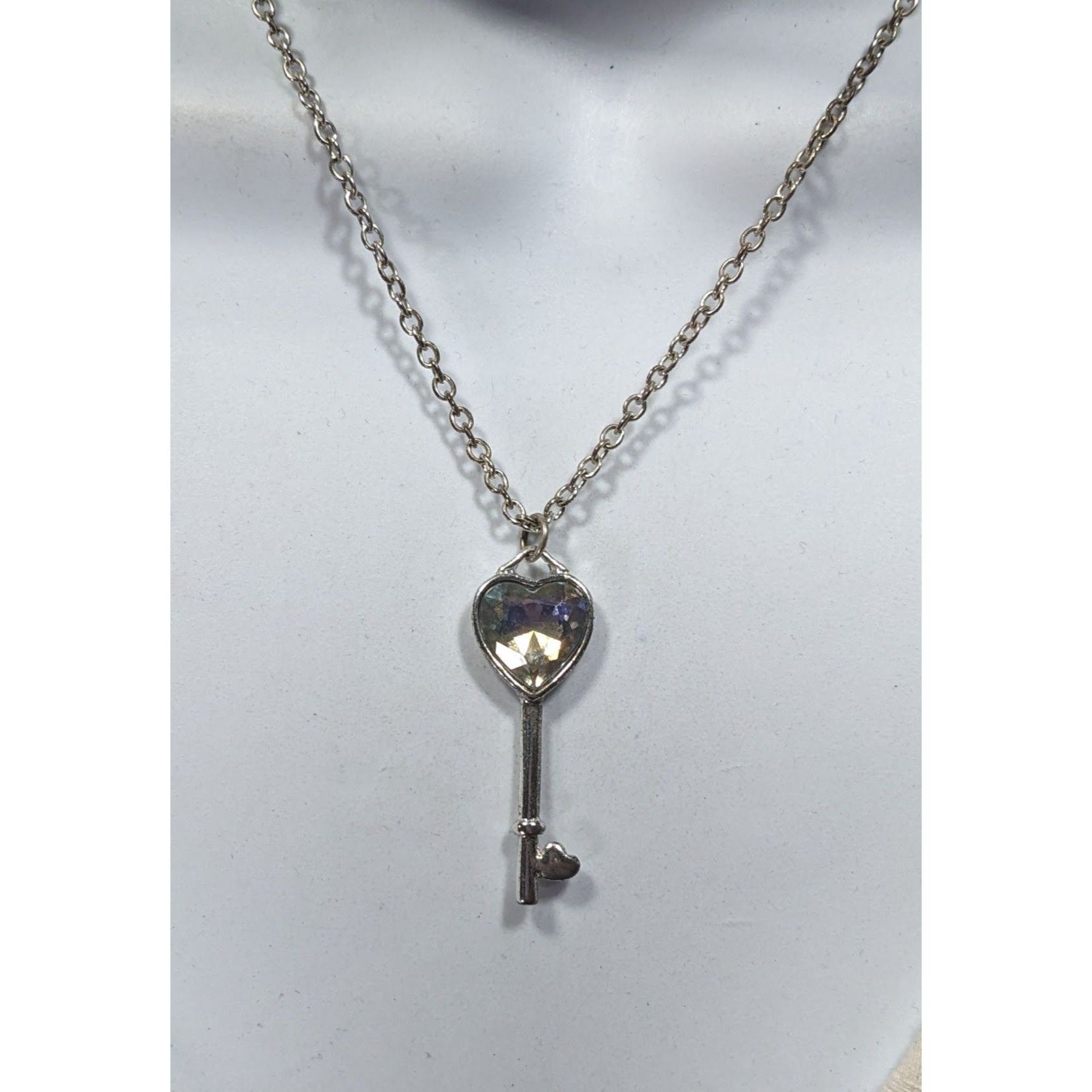 Other Fantasy Steampunk Heart Gemmed Key Silver Tone Pendant Neckl Size ONE SIZE - 4 Thumbnail
