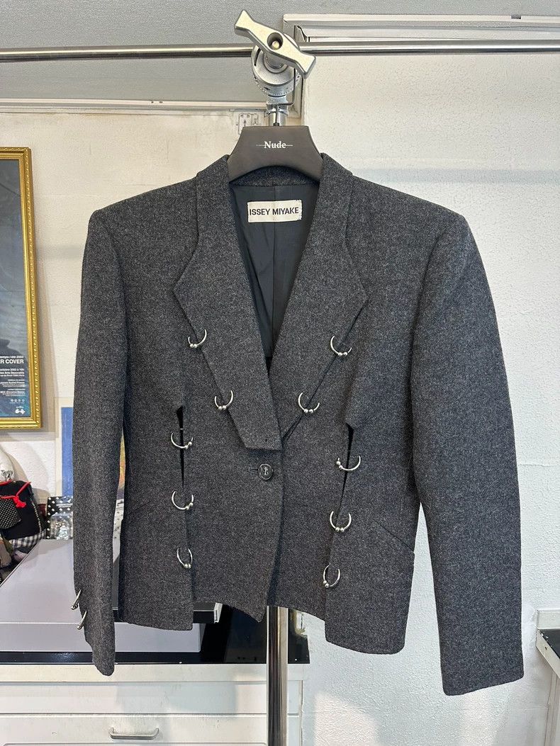 Issey Miyake Issey Miyake Deconstructed Ring Buckle Blazer- DMC Size US M / EU 48-50 / 2 - 1 Thumbnail