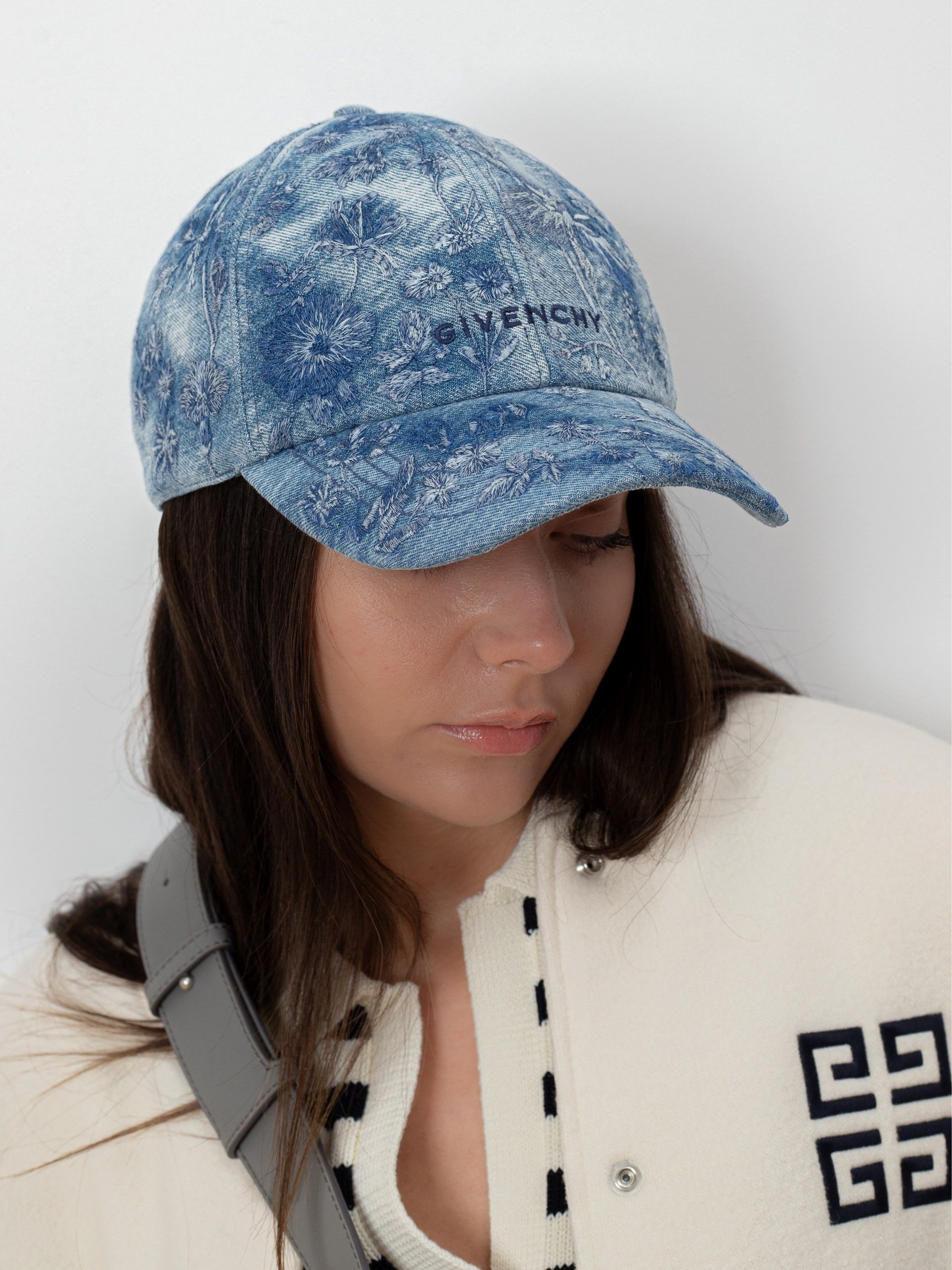 Givenchy o1srvl11e0925 Size: OS / Curved Cap / Hat in Blue Size ONE SIZE - 2 Thumbnail