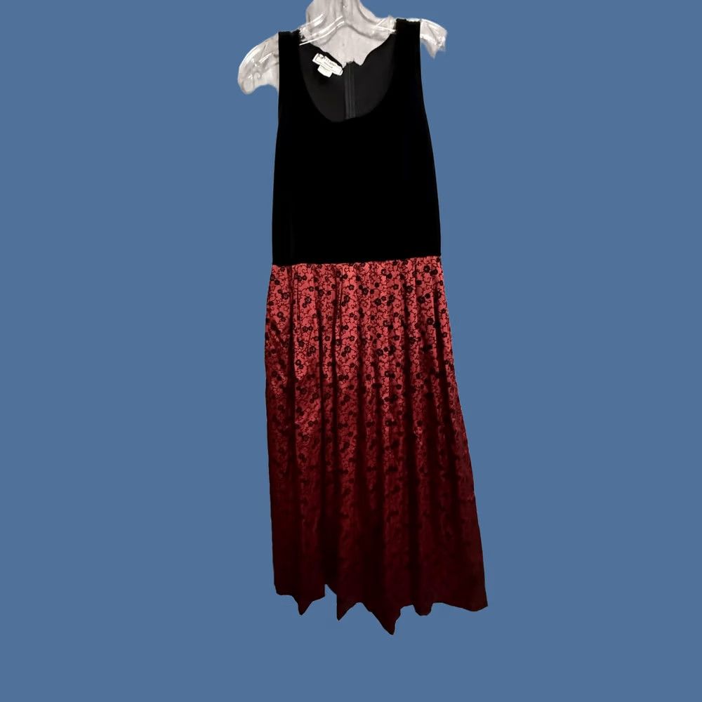 Velvet Karin Stevens Dress Womens 10P Red Petite Black Velvet Floral Maxi Formal Gown Size L / US 10 / IT 46 - 1 Thumbnail
