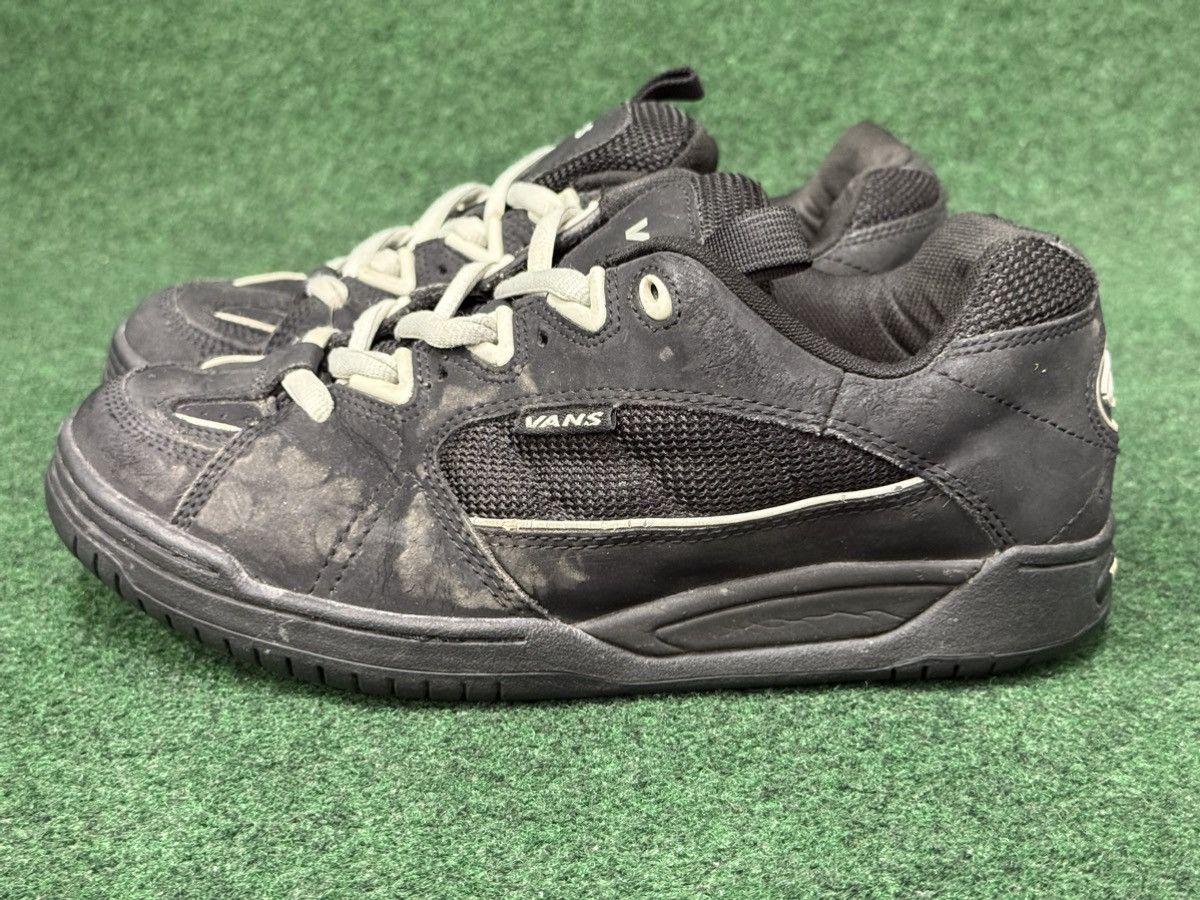 Vintage 1995 Vans Shalihe Skate Shoes