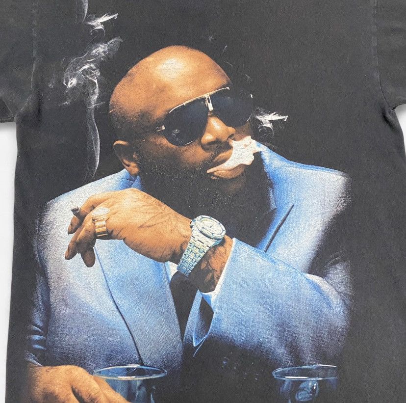 Hanes Rick Ross huge graphic faded black T-shirt Size US M / EU 48-50 / 2 - 2 Thumbnail