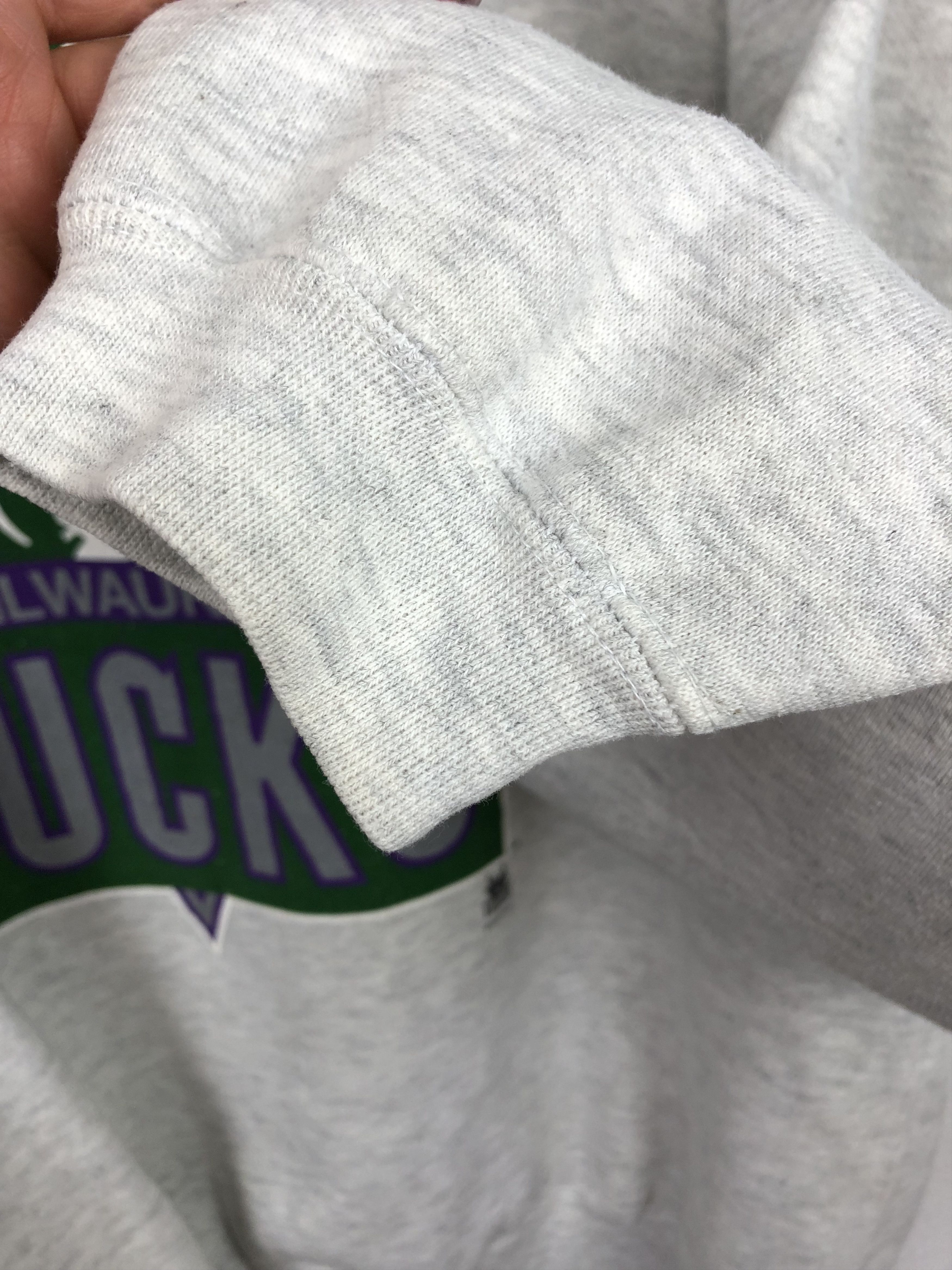 NBA × Vintage Vintage 90's Milwaukee Bucks NBA Sweatshirt Mens Crewneck Size US M / EU 48-50 / 2 - 7 Thumbnail