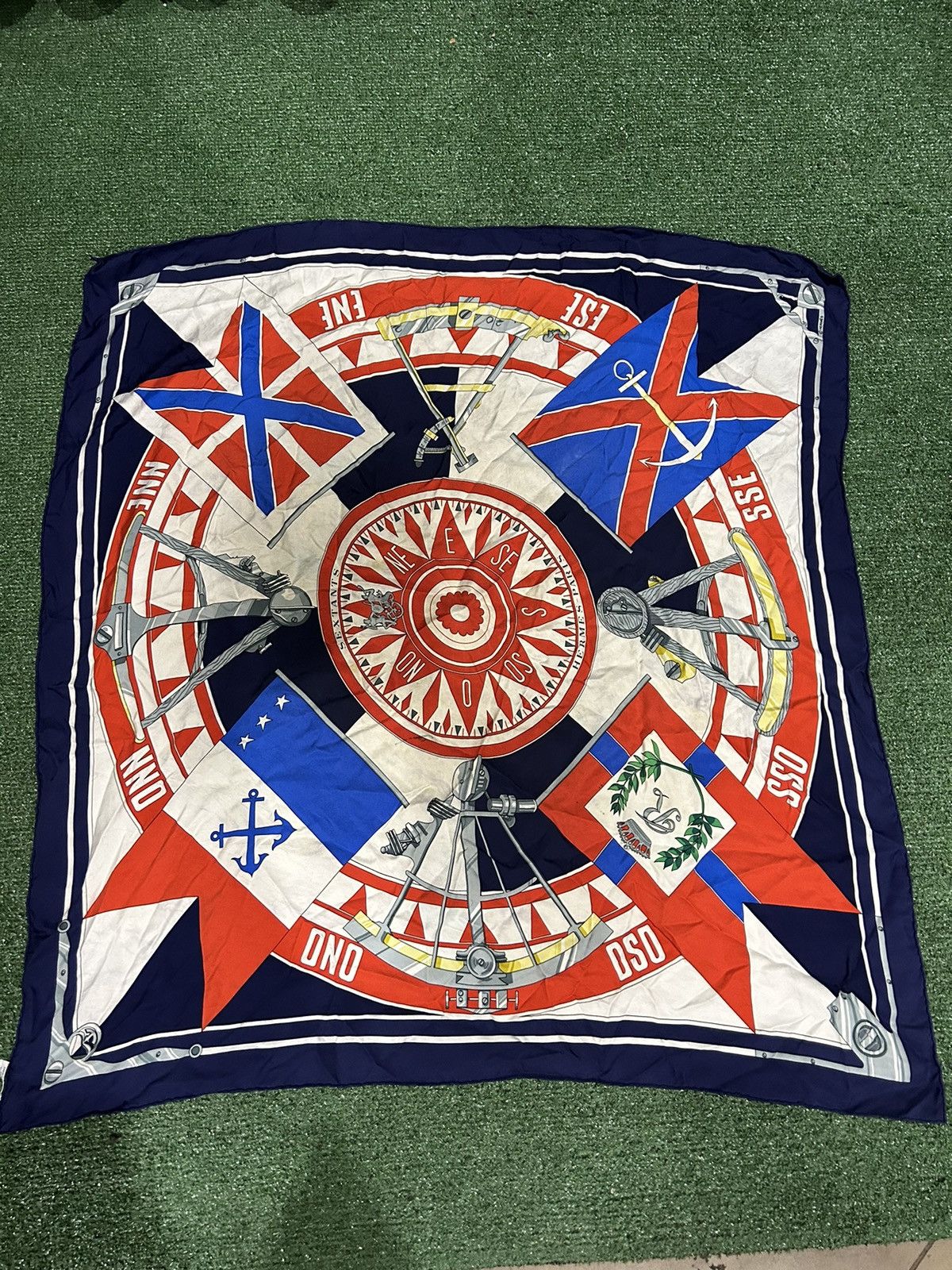 Hermes Vintage Hermes scarf Size ONE SIZE - 1 Thumbnail