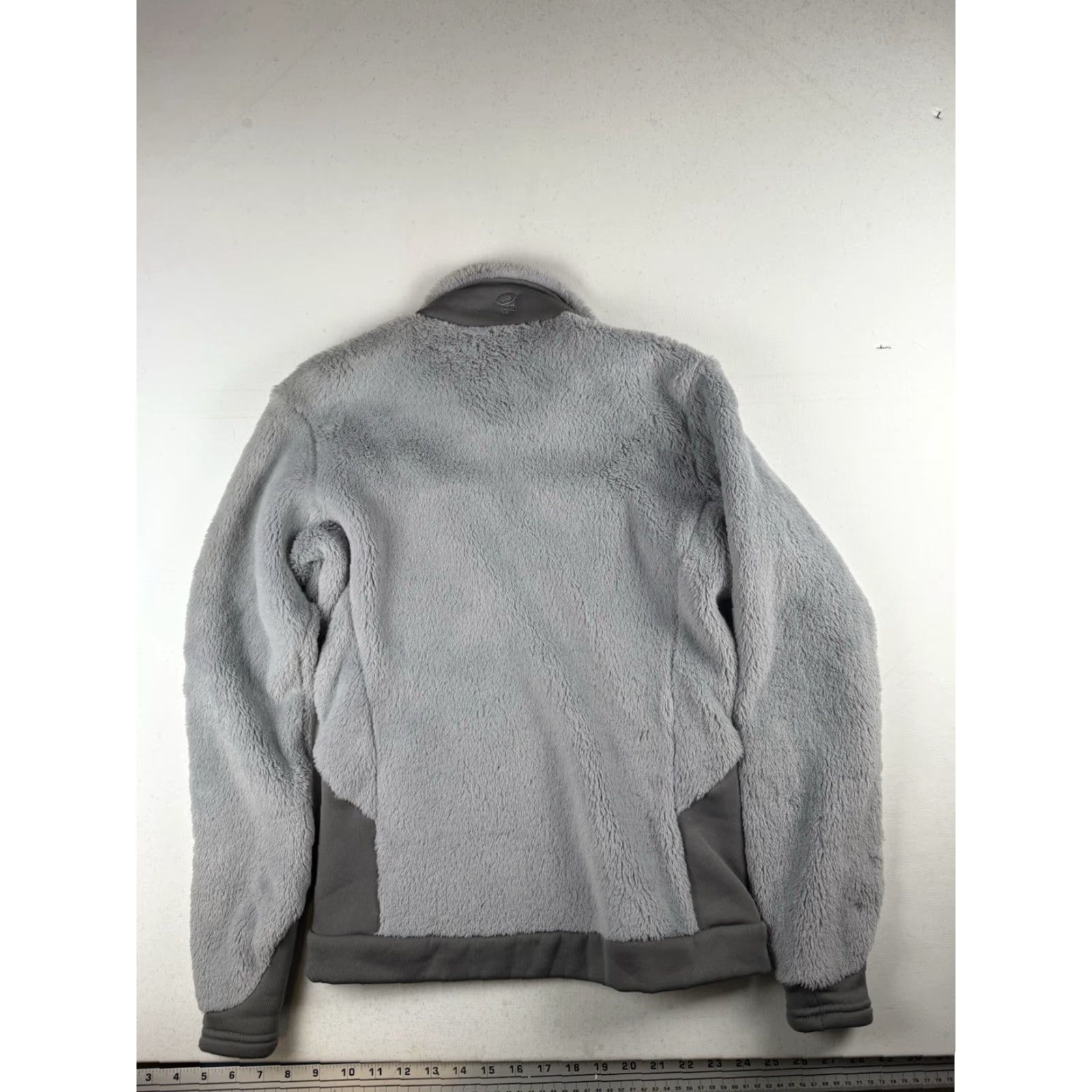 Mountain Hardwear VINTAGE? No. Wait. We must start with VINTAGE if item is vintage; it's not. So: Mountain Hardwear Women's XS Polartec High Loft Full Zip Jacket Gray Size XS / US 0-2 / IT 36-38 - 7 Thumbnail