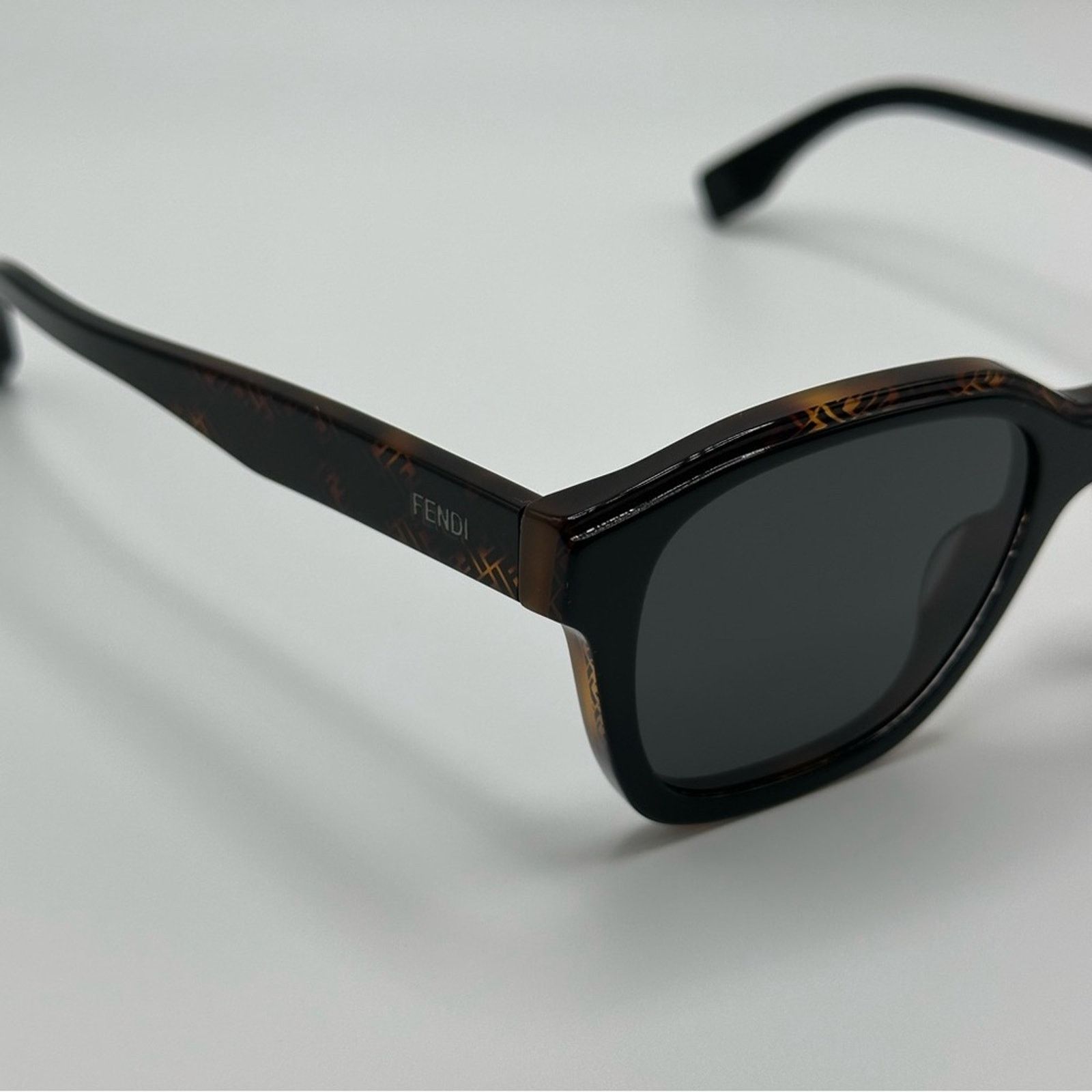 Fendi NEW FENDI Sunglasses FE40077I 5101A Square Black Grey Men Size ONE SIZE - 5 Thumbnail