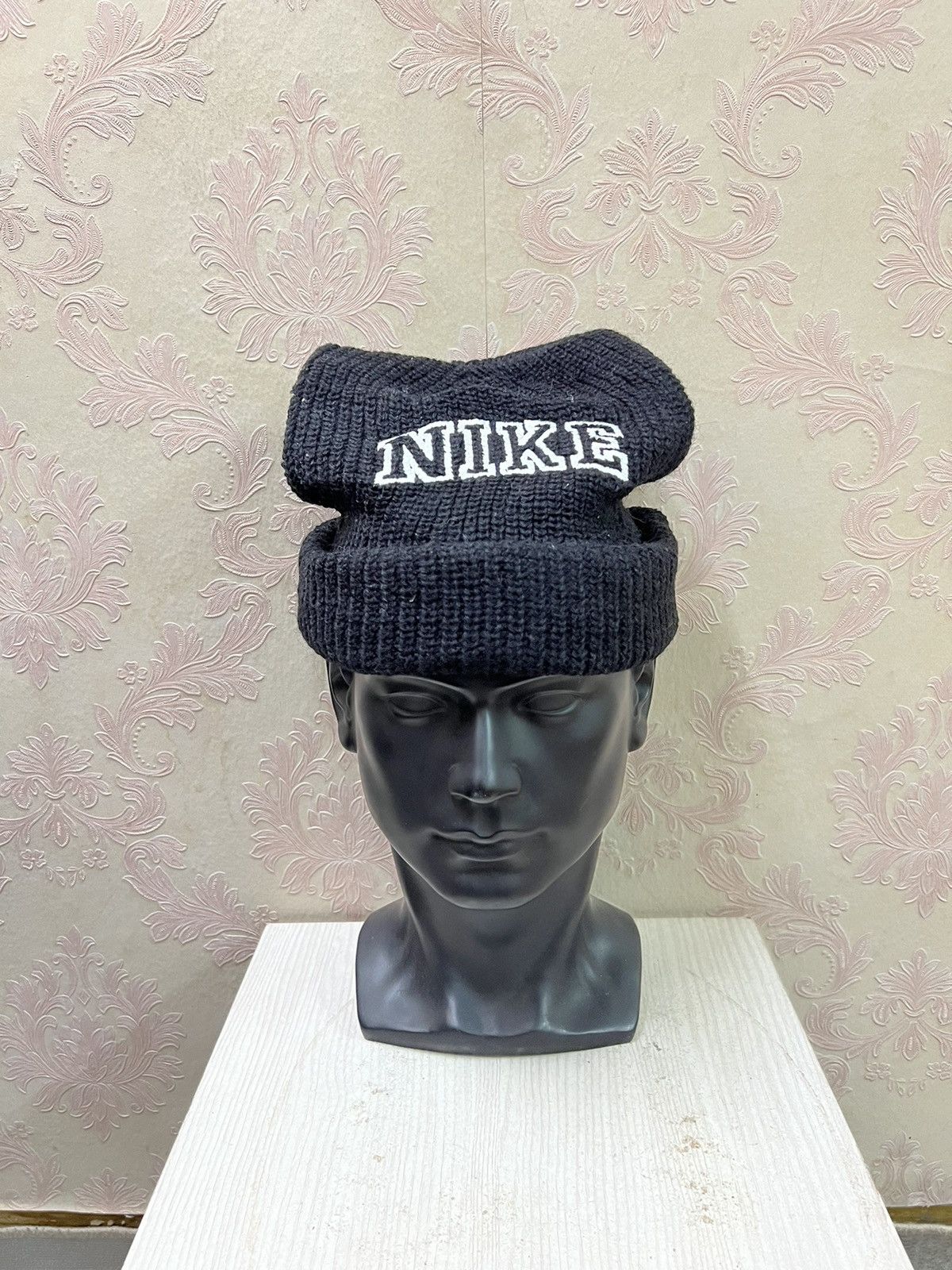 Nike Vintage Nike Spell Out Beanie Hats Size ONE SIZE - 2 Thumbnail