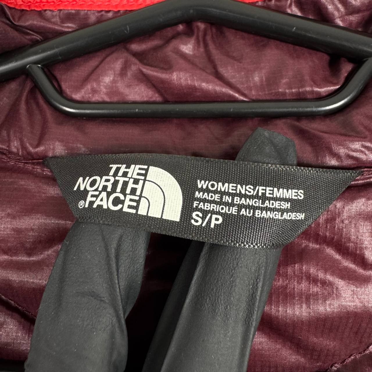 The North Face The North Face Womens Quilted Jacket Red Lightweight Puffe S Size S / US 4 / IT 40 - 4 Thumbnail
