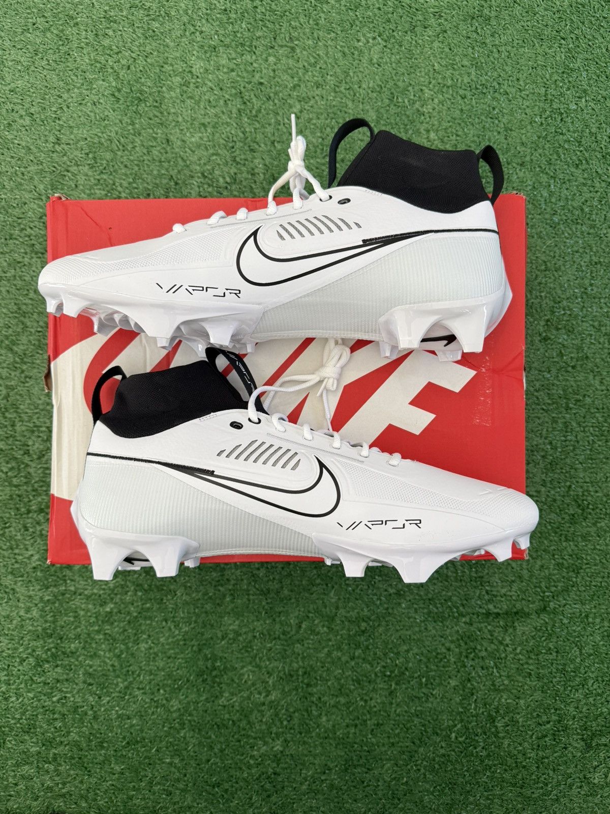 Nike Nike Vapor Edge Pro 360 Football Cleats FN7759-100 (NWT Mens Size US 13 / EU 46 - 3 Thumbnail