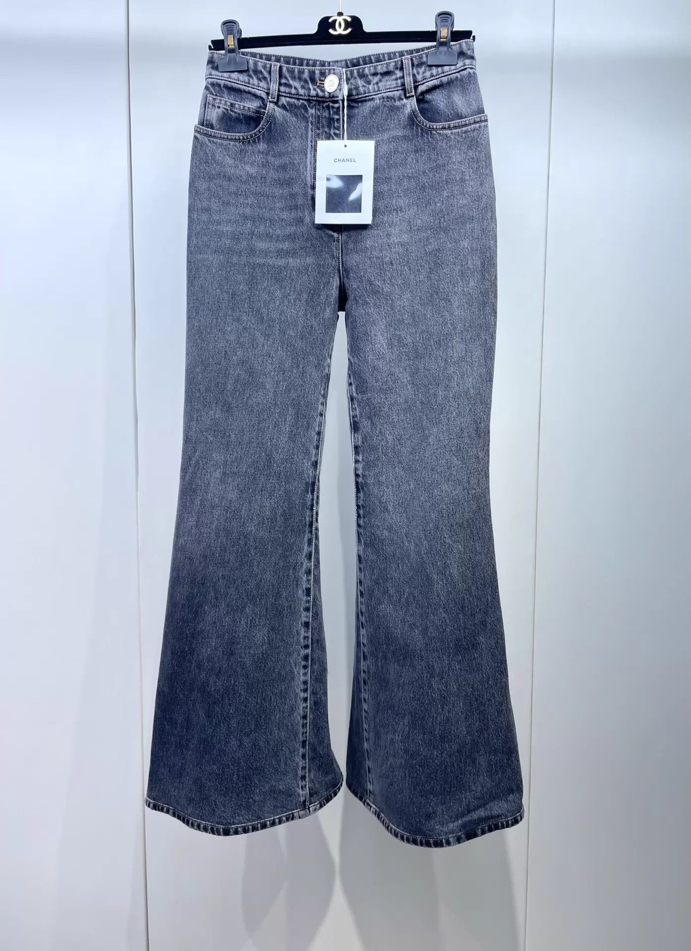Chanel Chanel 23B Smoke Gray Flared Jeans 36 Size 26" / US 2 / IT 38 - 1 Thumbnail