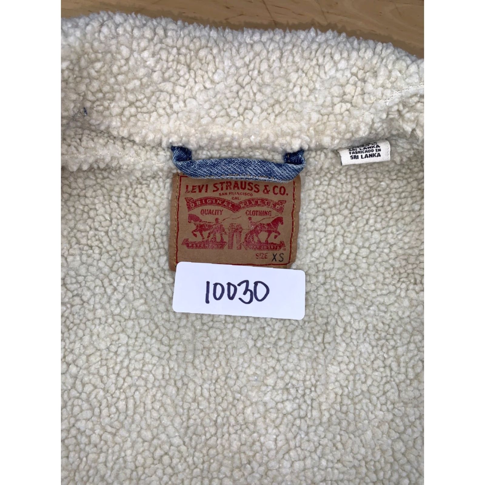 Levi's Levi's Trucker Jacket Womens XS Denim Blue Light Stonewash Lined Sherpa Pockets 10030 Regular Button Front Casual Travel Vintage: No (If required) Size XS / US 0-2 / IT 36-38 - 3 Thumbnail