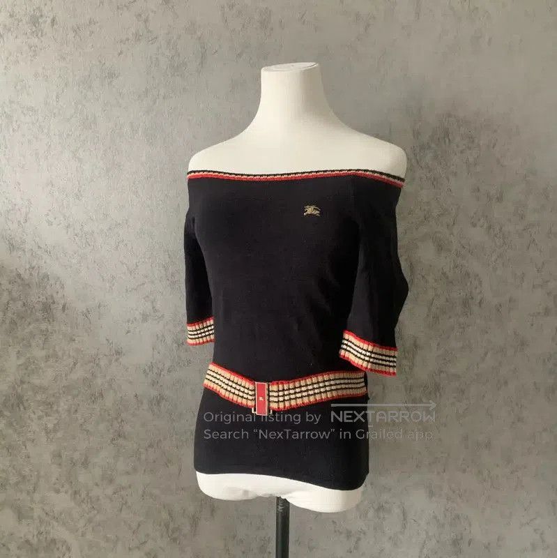 Burberry Burberry Black Wool Off-Shoulder Knit Top. Size M / US 6-8 / IT 42-44 - 1 Thumbnail