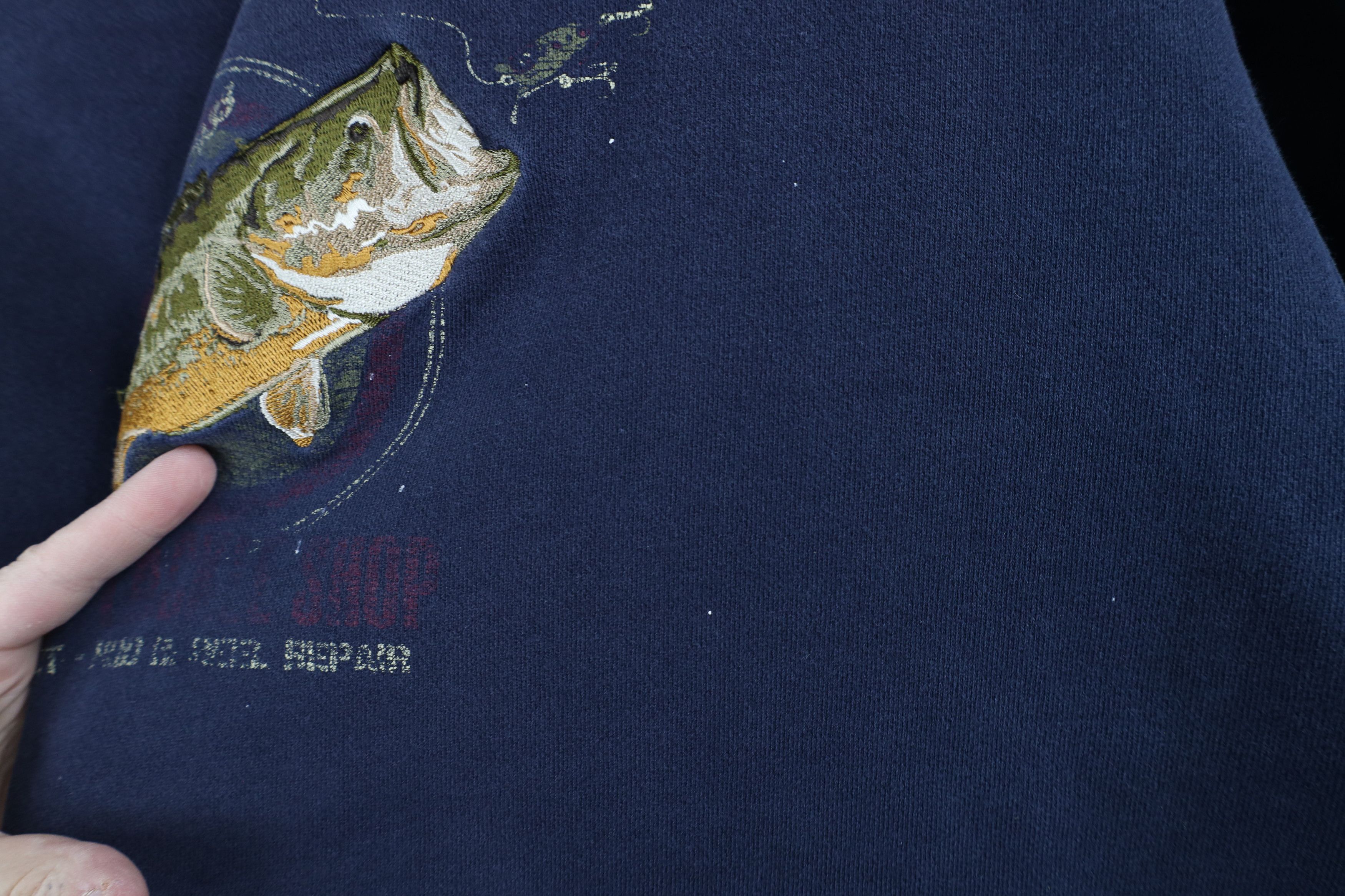 Vintage Vintage Streetwear Sun Faded Bass Fishing Sweatshirt Blue Size US L / EU 52-54 / 3 - 7 Thumbnail