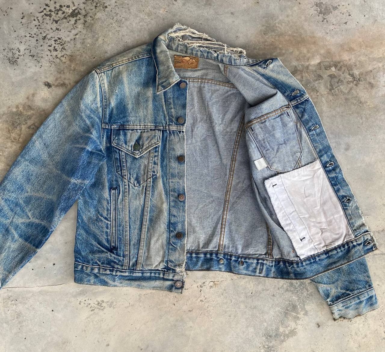 Levi's A BEAUTY PIECES LEVIS VINTAGE CRAZY FADED DISTRESSED DENIM Size US M / EU 48-50 / 2 - 4 Thumbnail