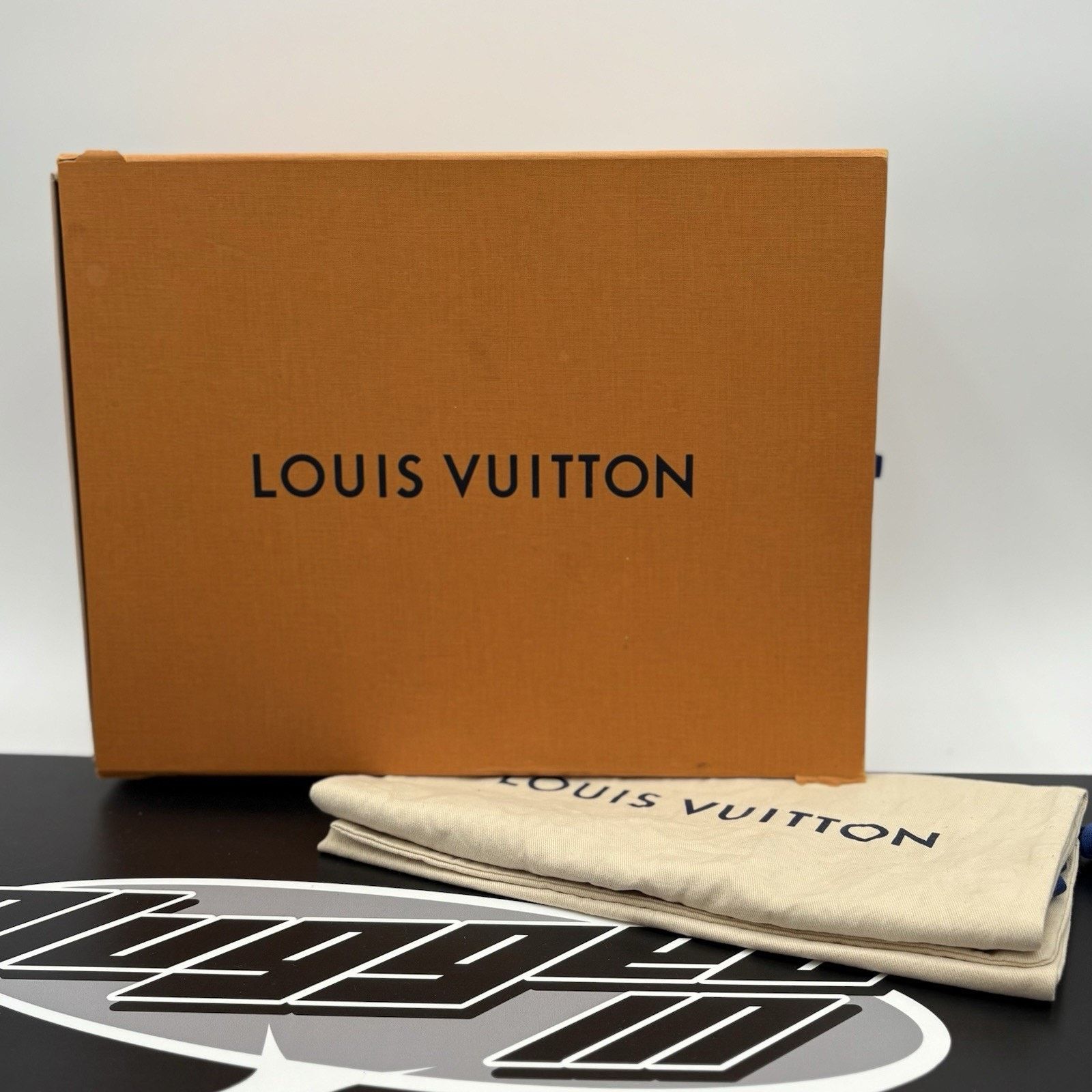 Louis Vuitton Louis Vuitton Trainer ' White Blue ' | SUPER CLEAN! Size US 11.5 / EU 44-45 - 15 Thumbnail