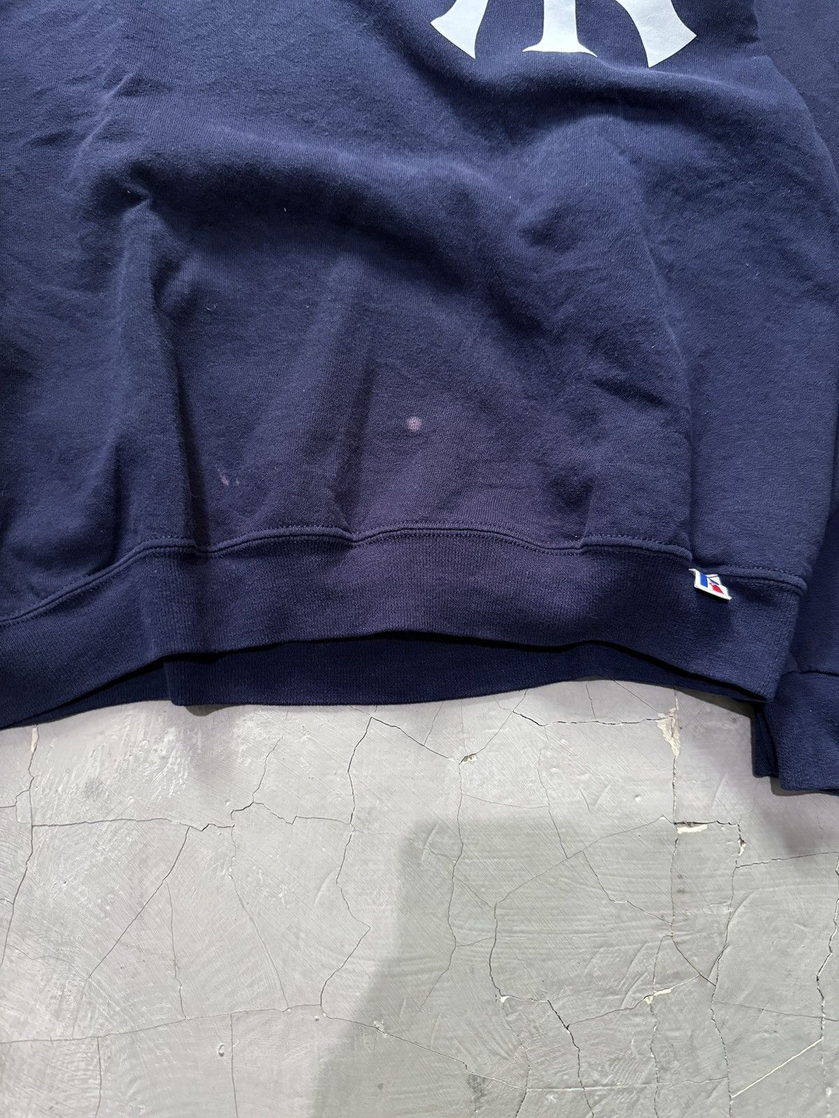 New York Yankees Rare Vintage New York Yankees Russell Athletic Sweat Shirt Size US XL / EU 56 / 4 - 4 Thumbnail