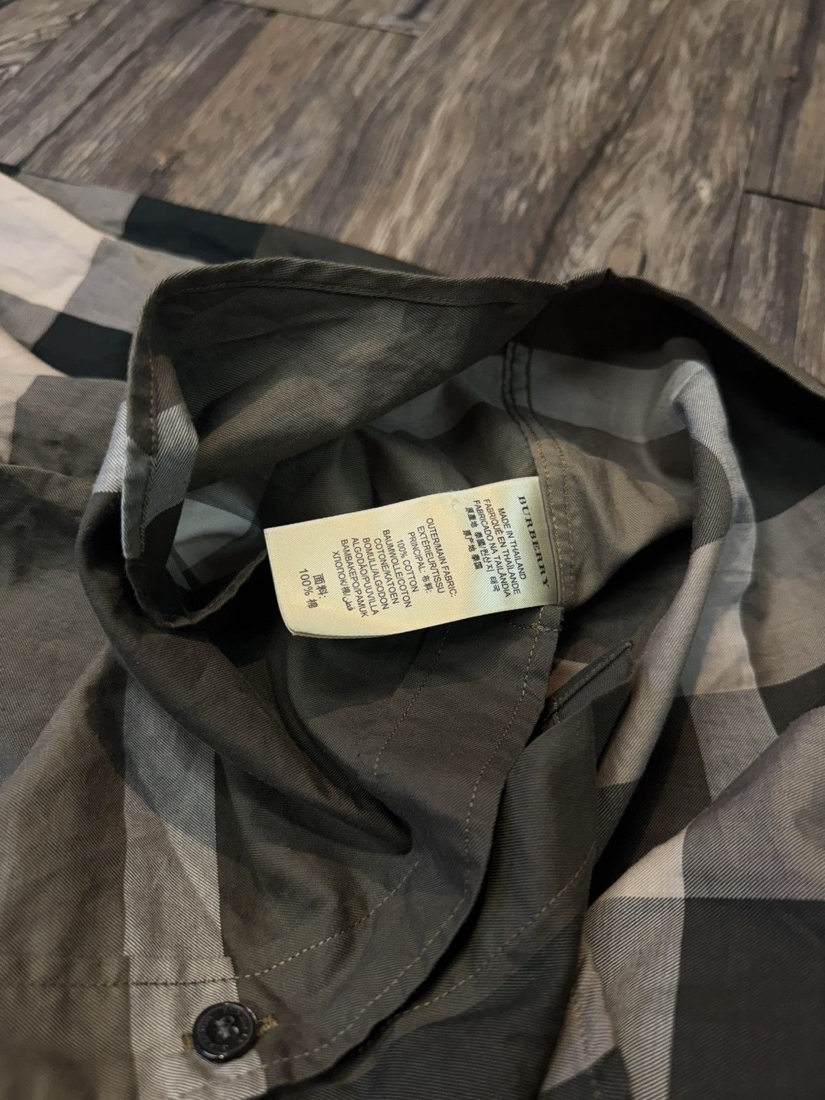 Burberry Burberry Plaid Button Up Size US M / EU 48-50 / 2 - 4 Thumbnail