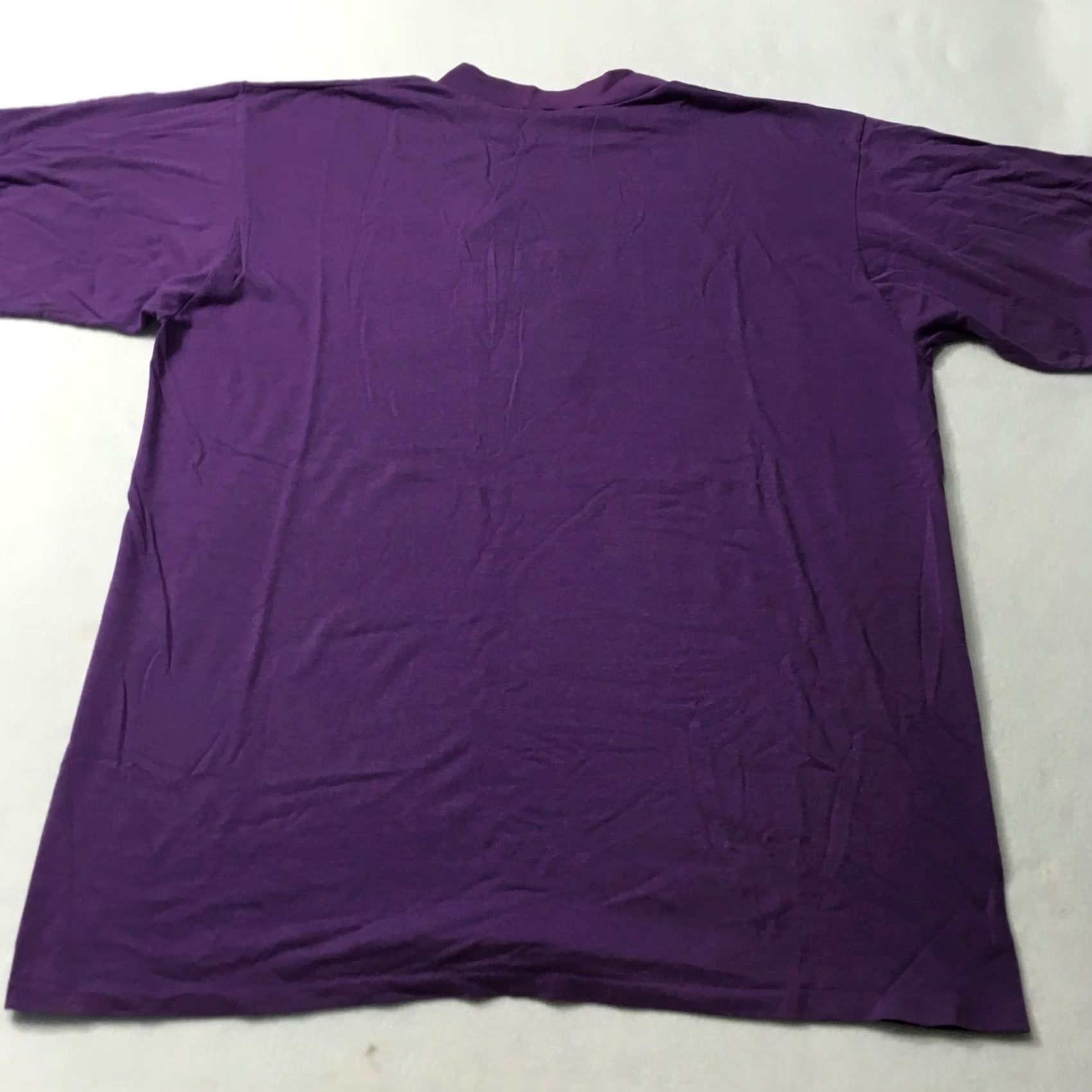 Vintage WARNET BROS. 1992 Looney Tunes Shirt Pepe Le Pew Skunk 2XL Purple Vintage Arvex T-Shirt Mens Cartoon 90s Size US XXL / EU 58 / 5 - 8 Thumbnail