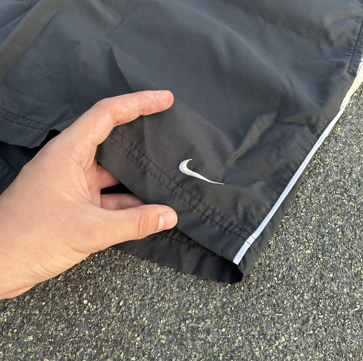 Nike Vintage Nike Nylon Swoosh Shorts Size US 31 - 7 Thumbnail