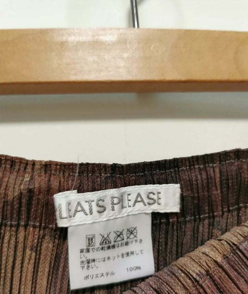 Issey Miyake Issey Miyake size:2 Brown pleated embossed skirt Size 22" - 3 Thumbnail