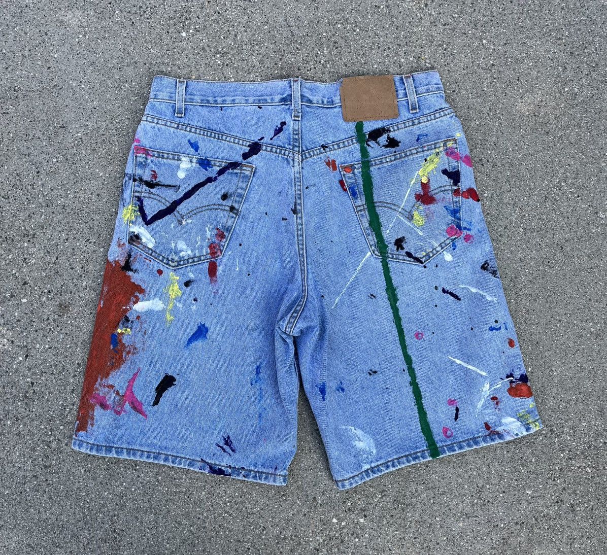 Levi's × Vintage Vintage Levi’s 550 Jean Shorts Relaxed Fit 2001 Jorts Size US 33 - 8 Thumbnail
