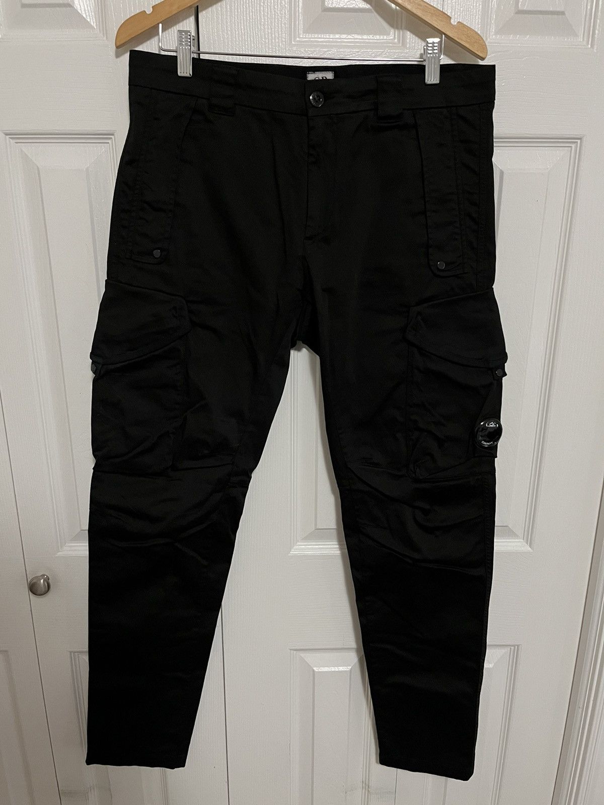 C.P. Company C.P. Company Sateen Ergonomic Cargo Pants Size US 32 / EU 48 - 1 Thumbnail