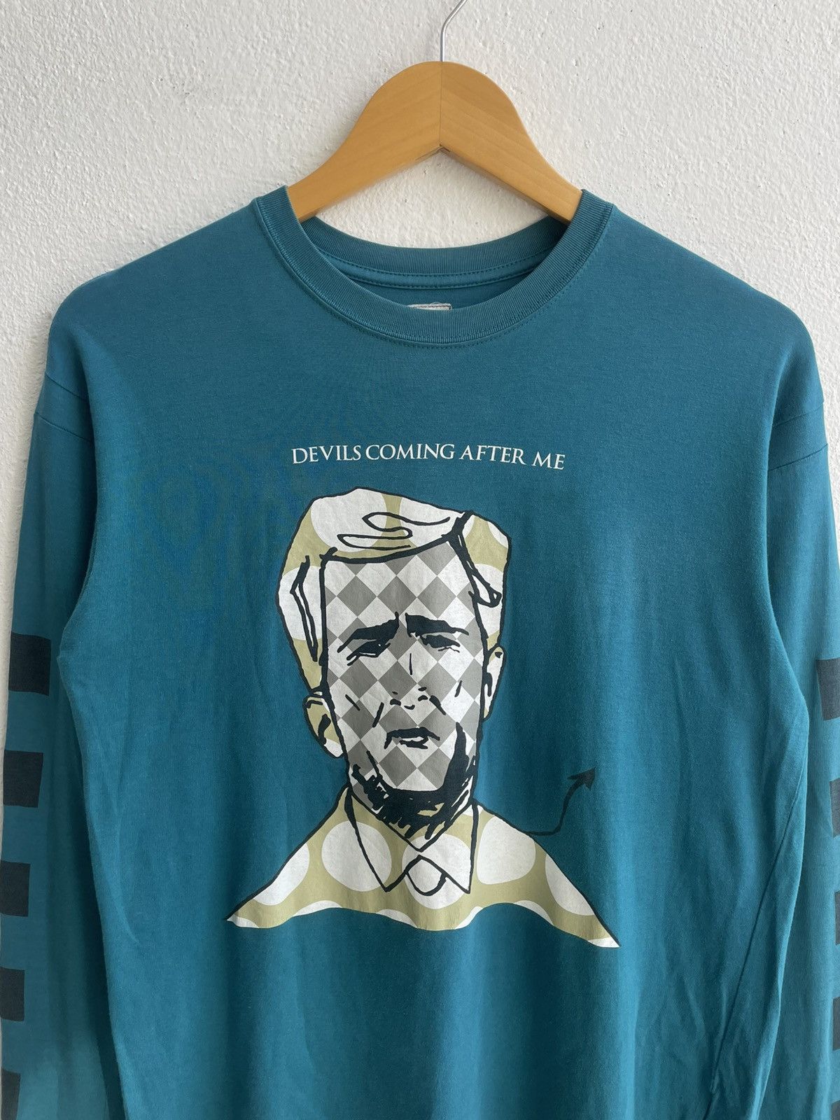 Undercover Vintage 00's Undercover "Devil Coming After Me" Shirts Size US M / EU 48-50 / 2 - 3 Thumbnail