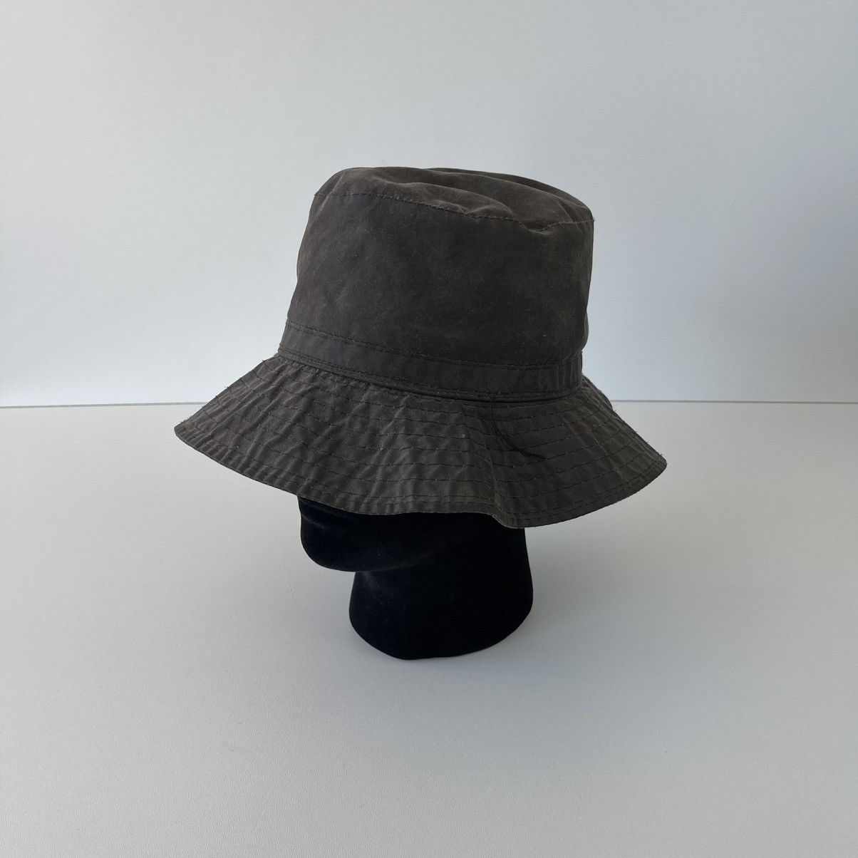Vintage Vintage Waxed Cotton 90’s Buckle Hat Olive Made in Italy Size ONE SIZE - 1 Thumbnail