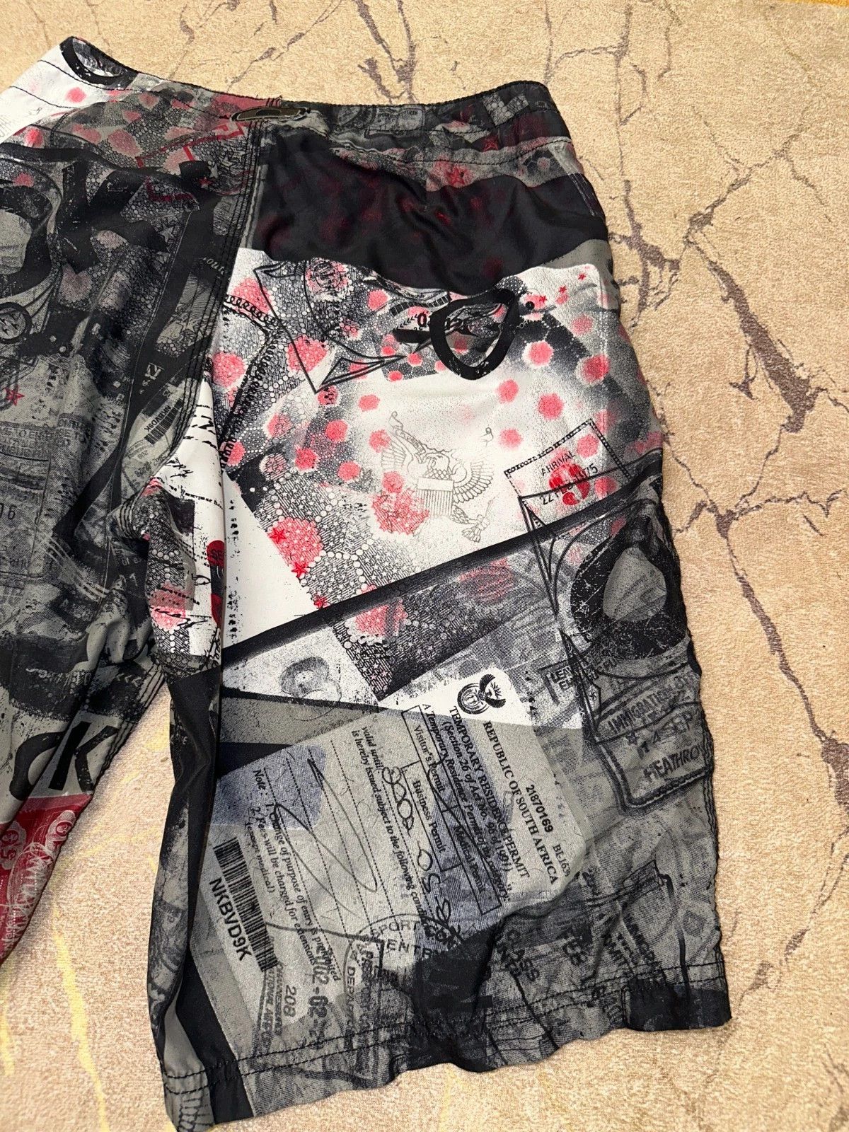 Oakley Oakley Shorts Limited Striped Rainbow Flame Board Size 30 Size US 30 / EU 46 - 5 Thumbnail