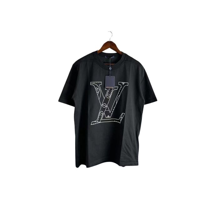 Louis Vuitton x NBA Logo Letter Print Tee, Men's Fashion, Tops