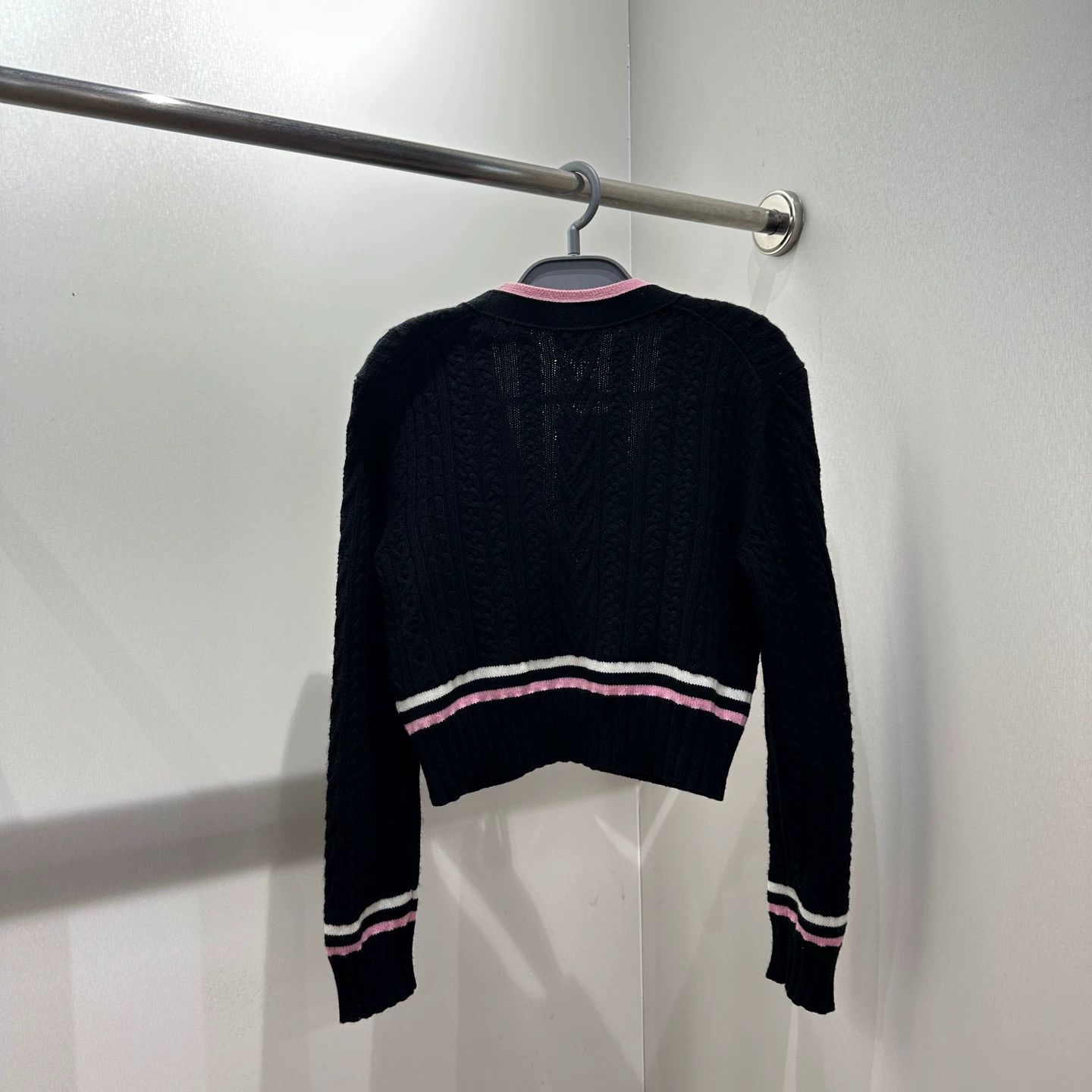 Chanel Chanel color blocked cashmere knit cardigan 36 Size XS / US 0-2 / IT 36-38 - 2 Thumbnail