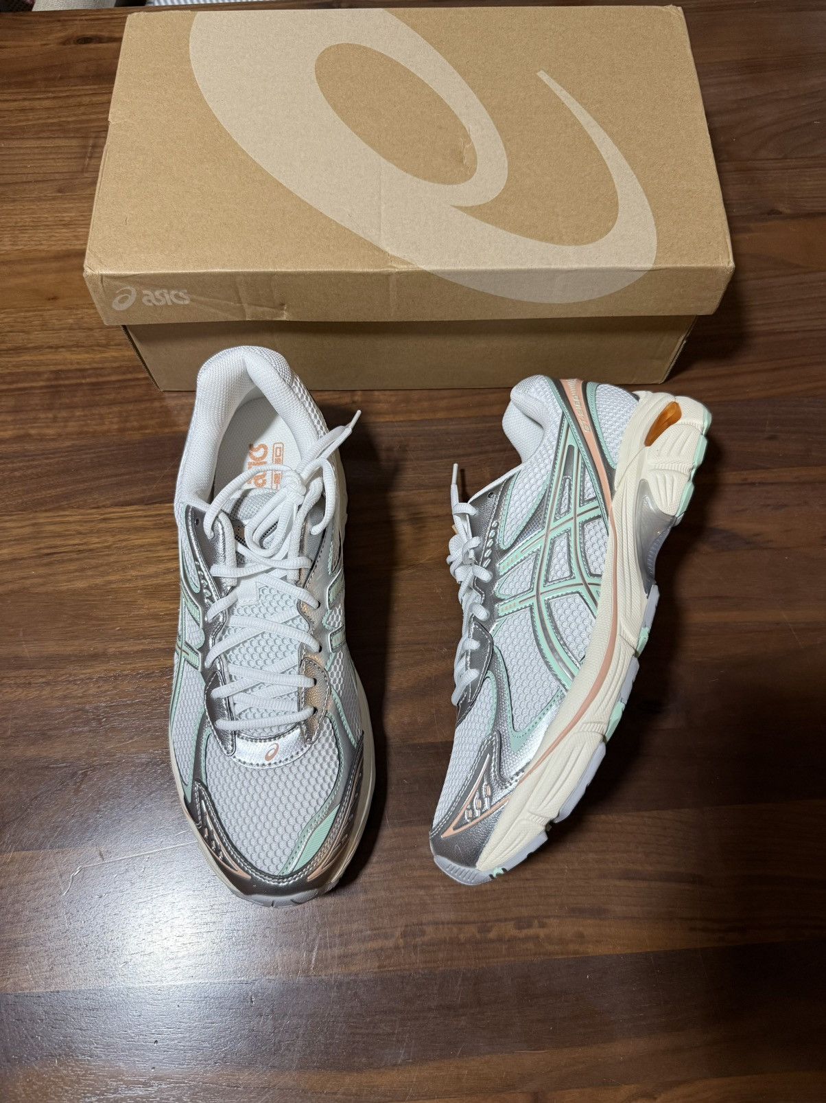 Asics ASICS GT-2160 “MIAMI DOLPHINS” Size 11 White/Mint Tint Size US 11 / EU 44 - 1 Thumbnail