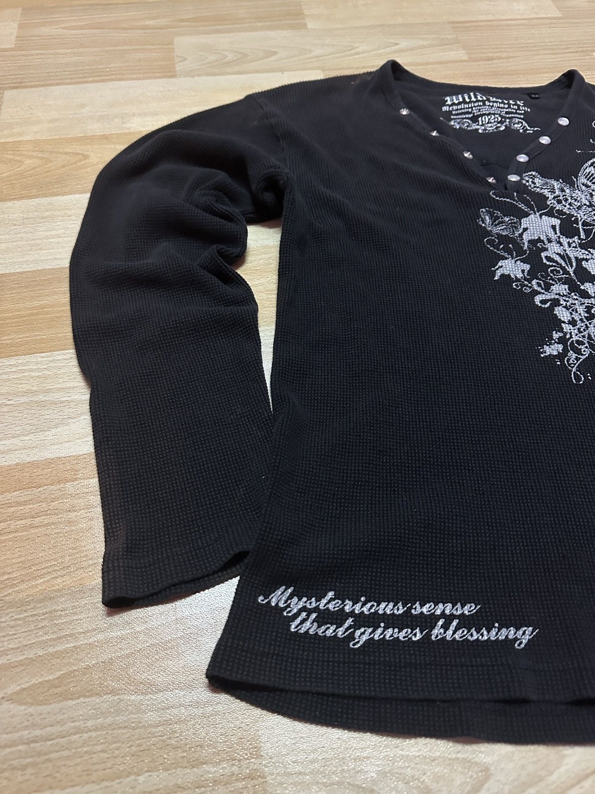 Beauty Beast Poem Long Sleeve Japanese Brand 🔥Rare Size US M / EU 48-50 / 2 - 3 Thumbnail