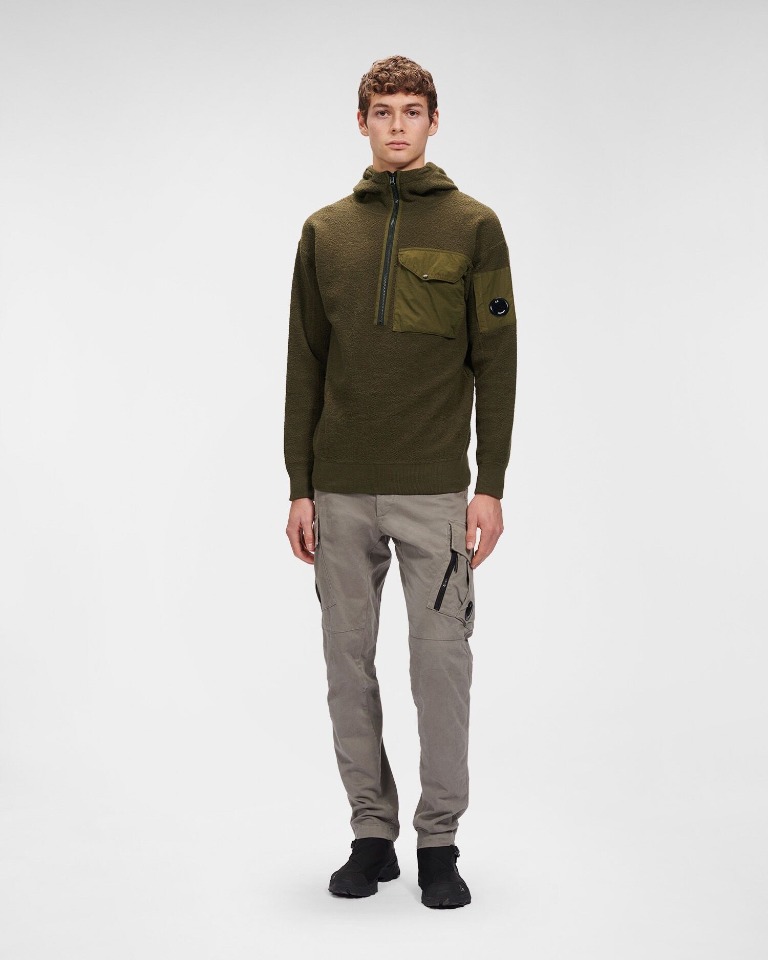 C.P. Company o1y1224 Hooded Sweater in Military Green Size US S / EU 44-46 / 1 - 8 Thumbnail