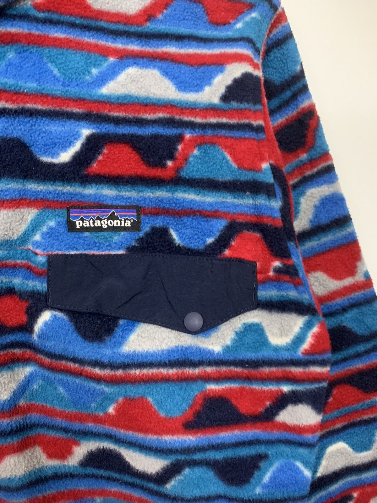 RARE PATAGONIA SYNCHILLA SMALL LOGO SINGLE POCKET FLEECE