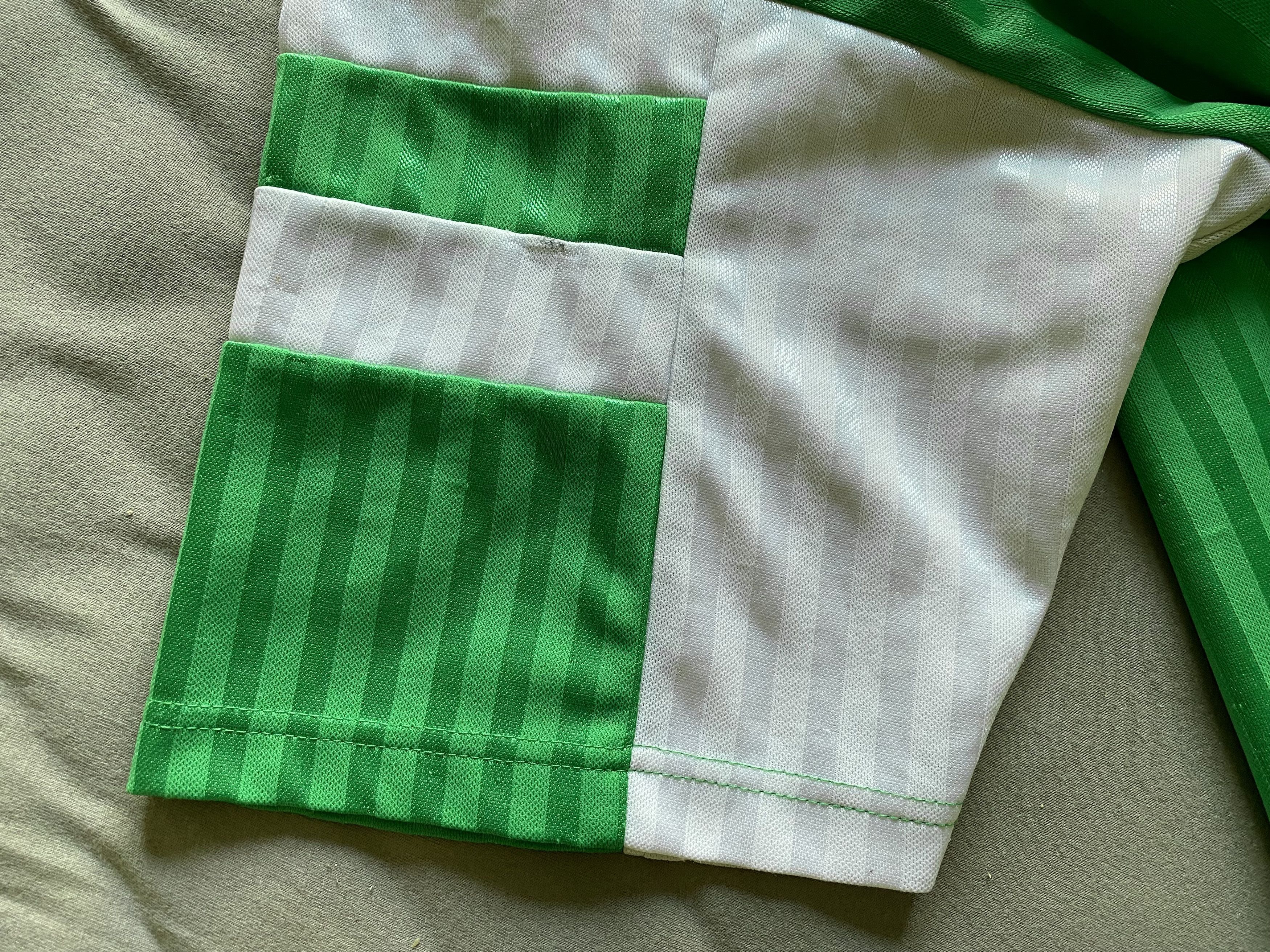 Adidas Cameroon Home Jersey 1990 - 1992 World Cup Italia 90 Size US L / EU 52-54 / 3 - 14 Thumbnail