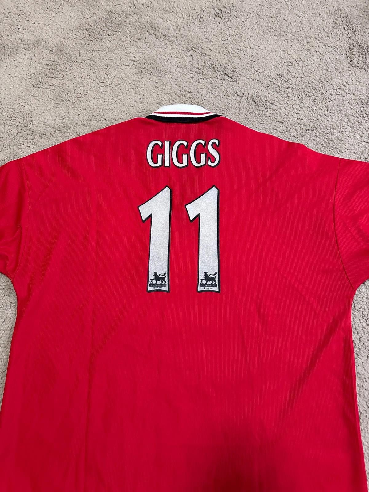 Umbro MANCHESTER UNITED 1998/2000 FOOTBALL SHIRT UMBRO #11 GIGGS Size US XXL / EU 58 / 5 - 9 Thumbnail