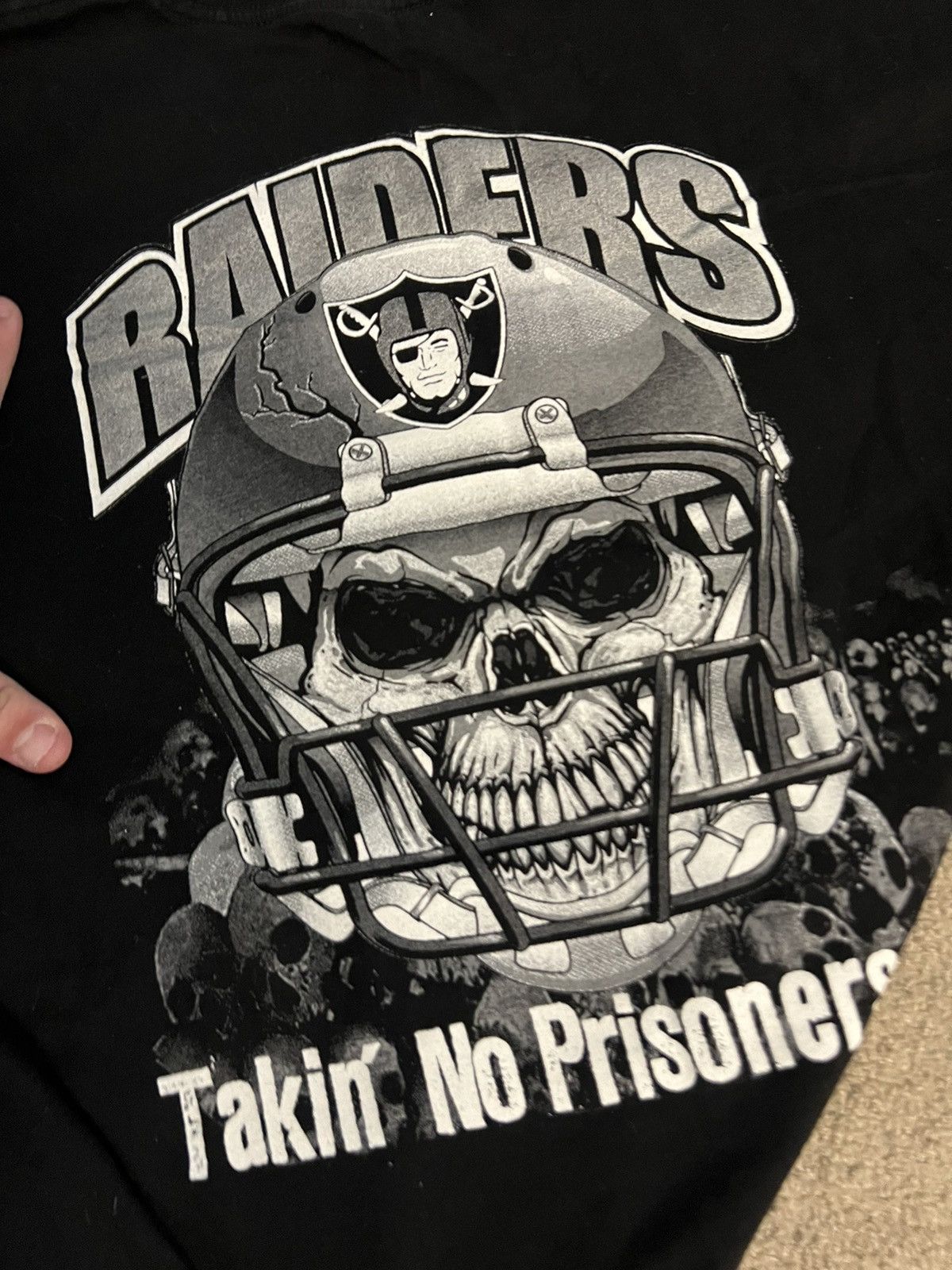 NFL INSANE vintage Oakland raiders silver and black graphic tee Size US XL / EU 56 / 4 - 7 Thumbnail
